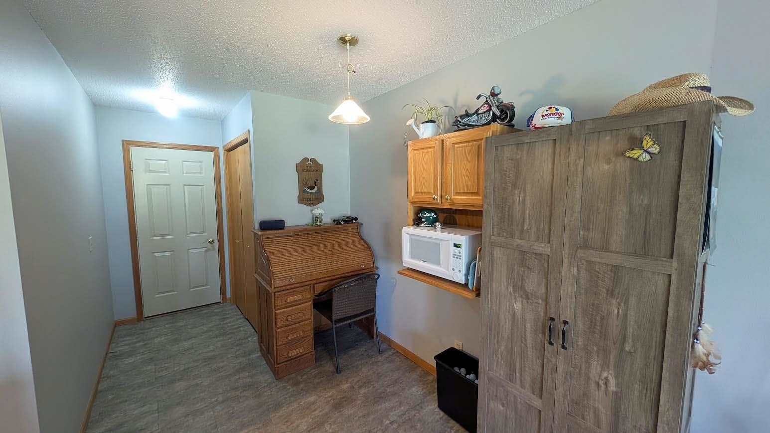 MLS #251382