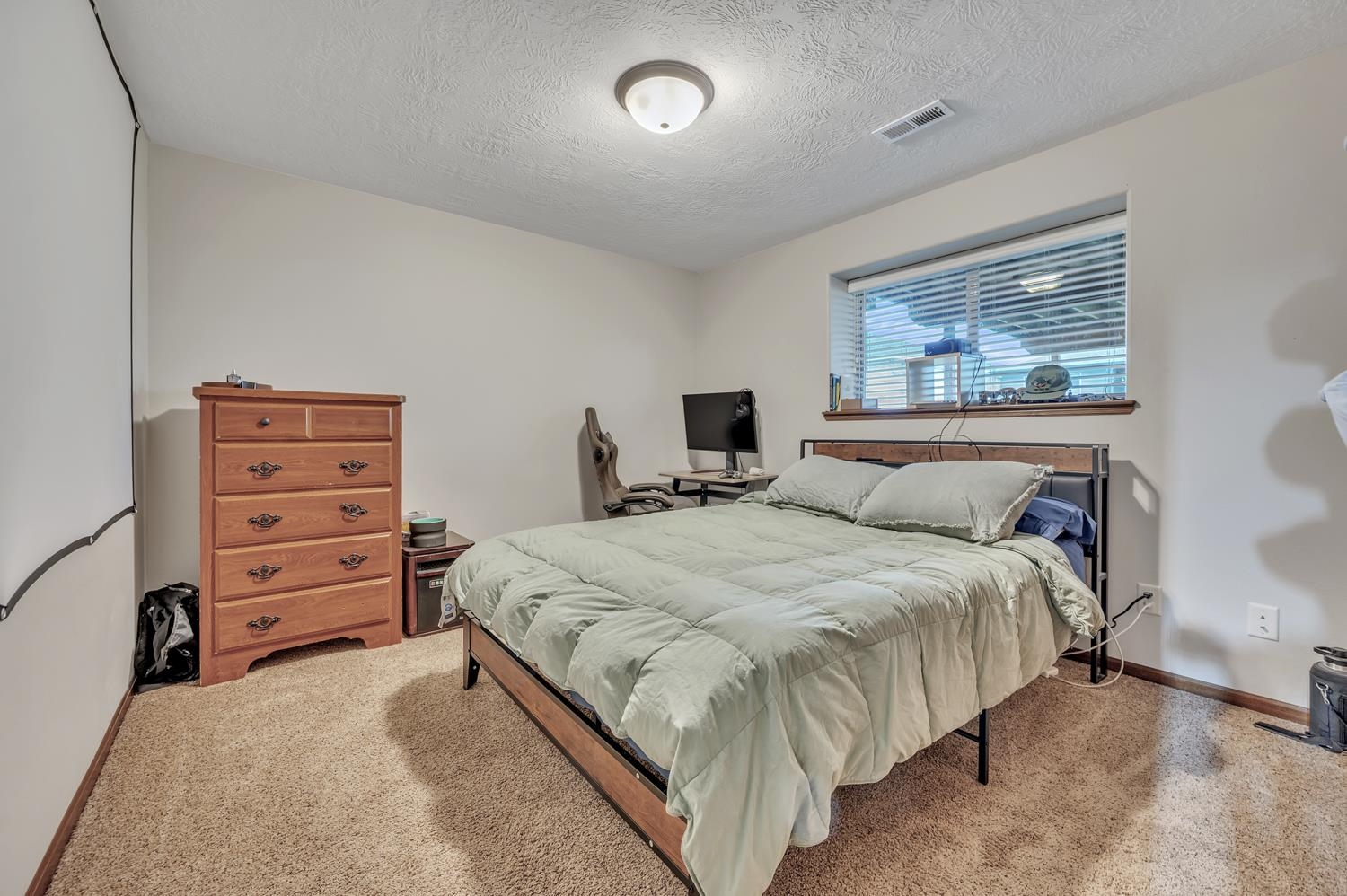 MLS #251383