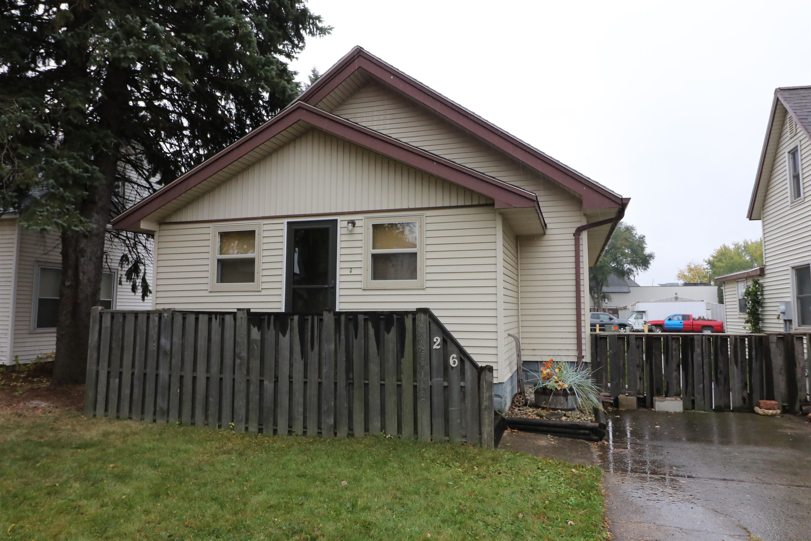 26 1st Street, Spencer, IA 51301 