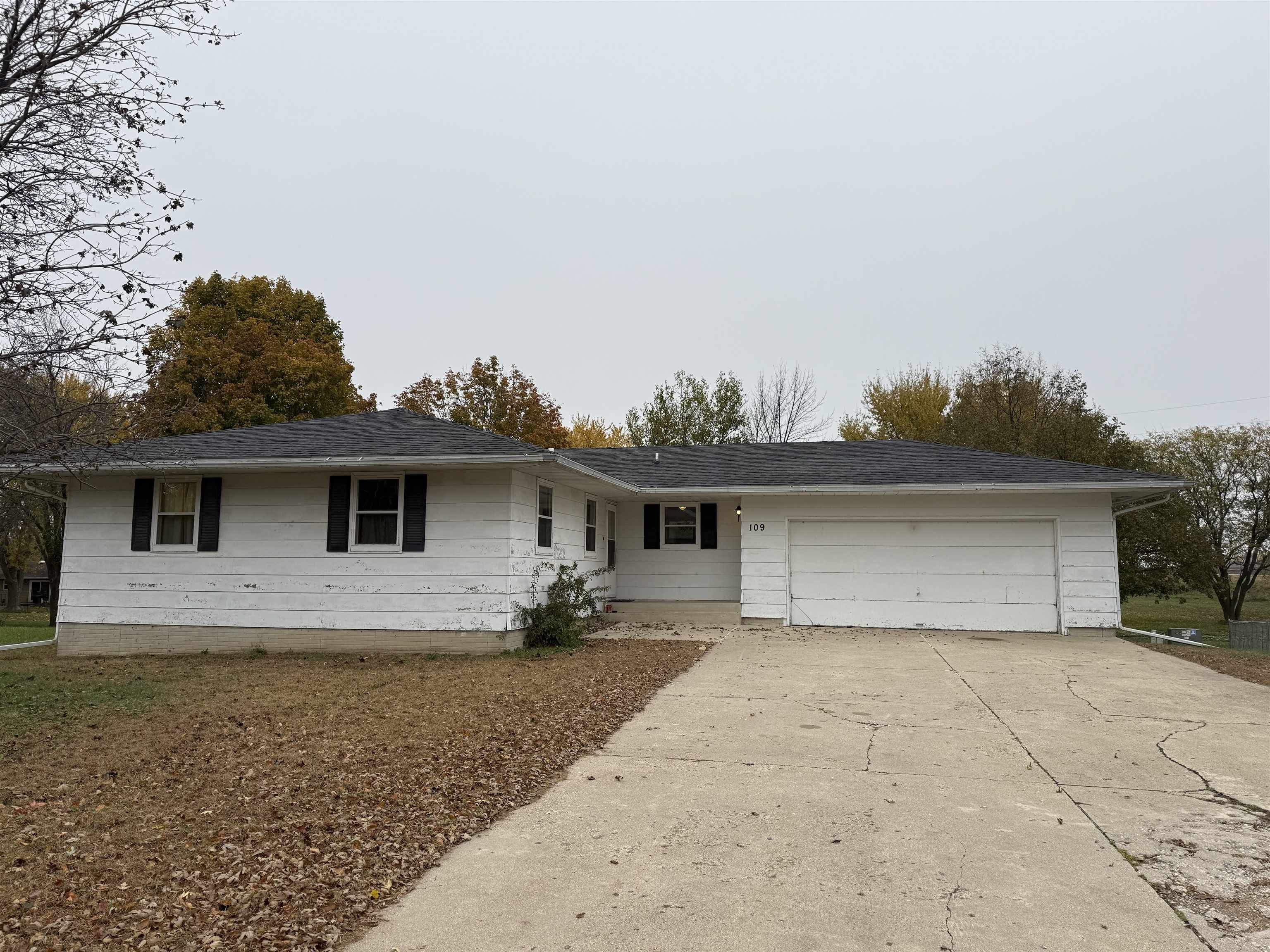 109 Parkway Drive, Spencer, IA 51301 