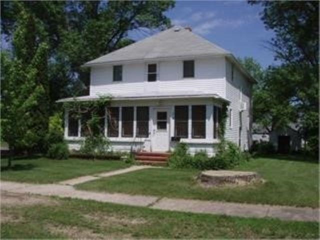 310 Grant Street, Ceylon, MN 56121 