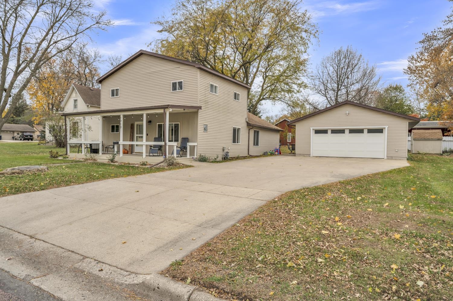 1910 Chicago Avenue, Spirit Lake, IA 51360 
