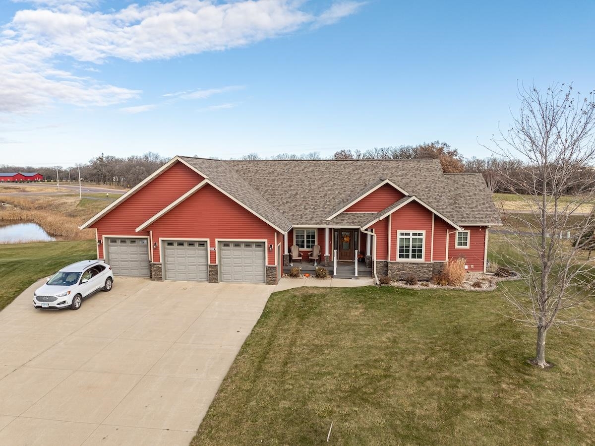 240 Pond Drive, Jackson, MN 56143 