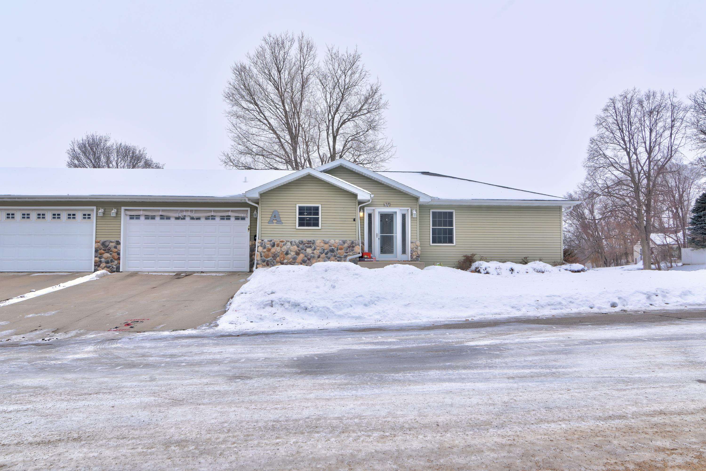 127 12th Street, Estherville, IA 51334 