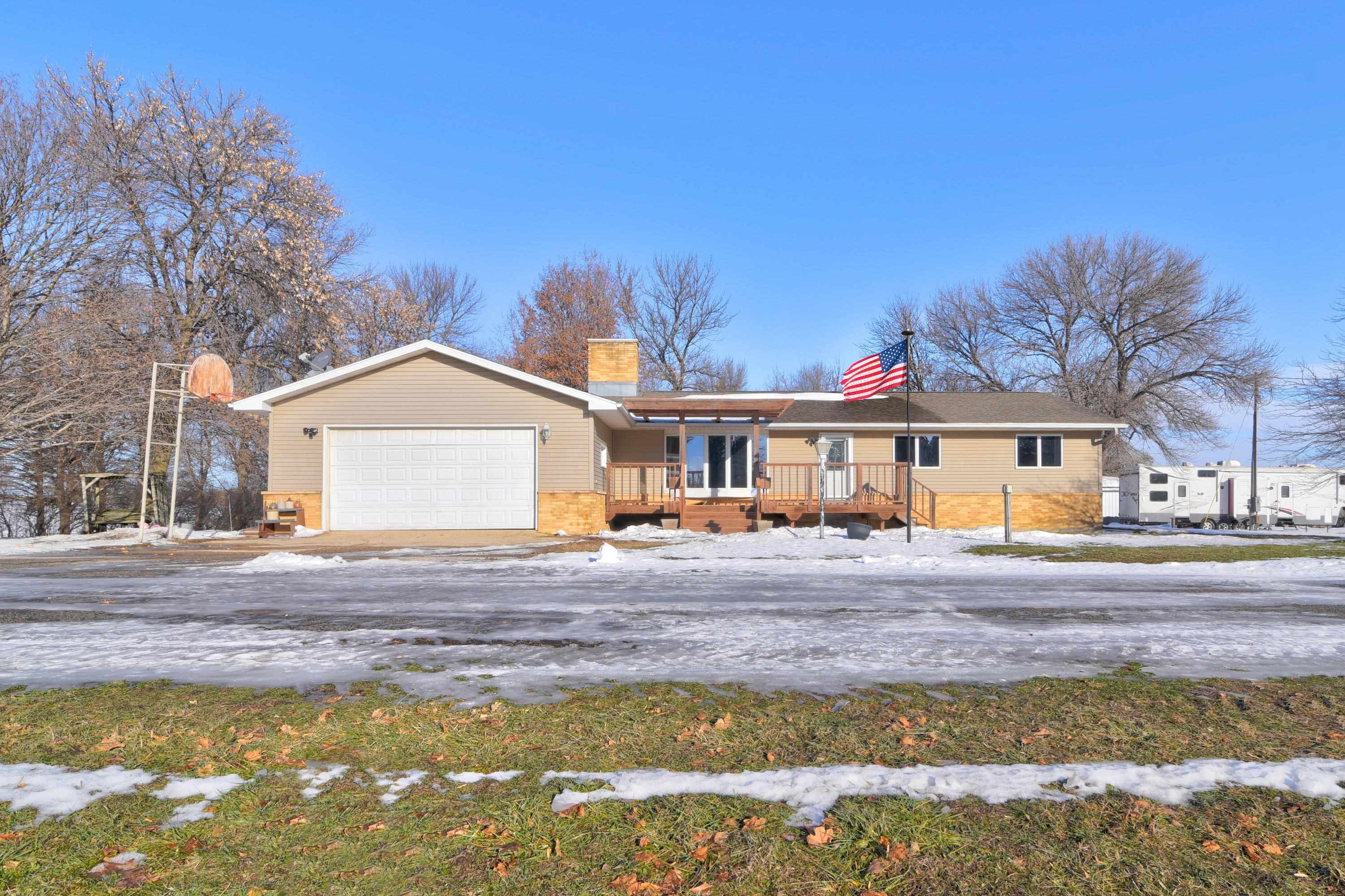 3714 150th Street, Estherville, IA 51334 