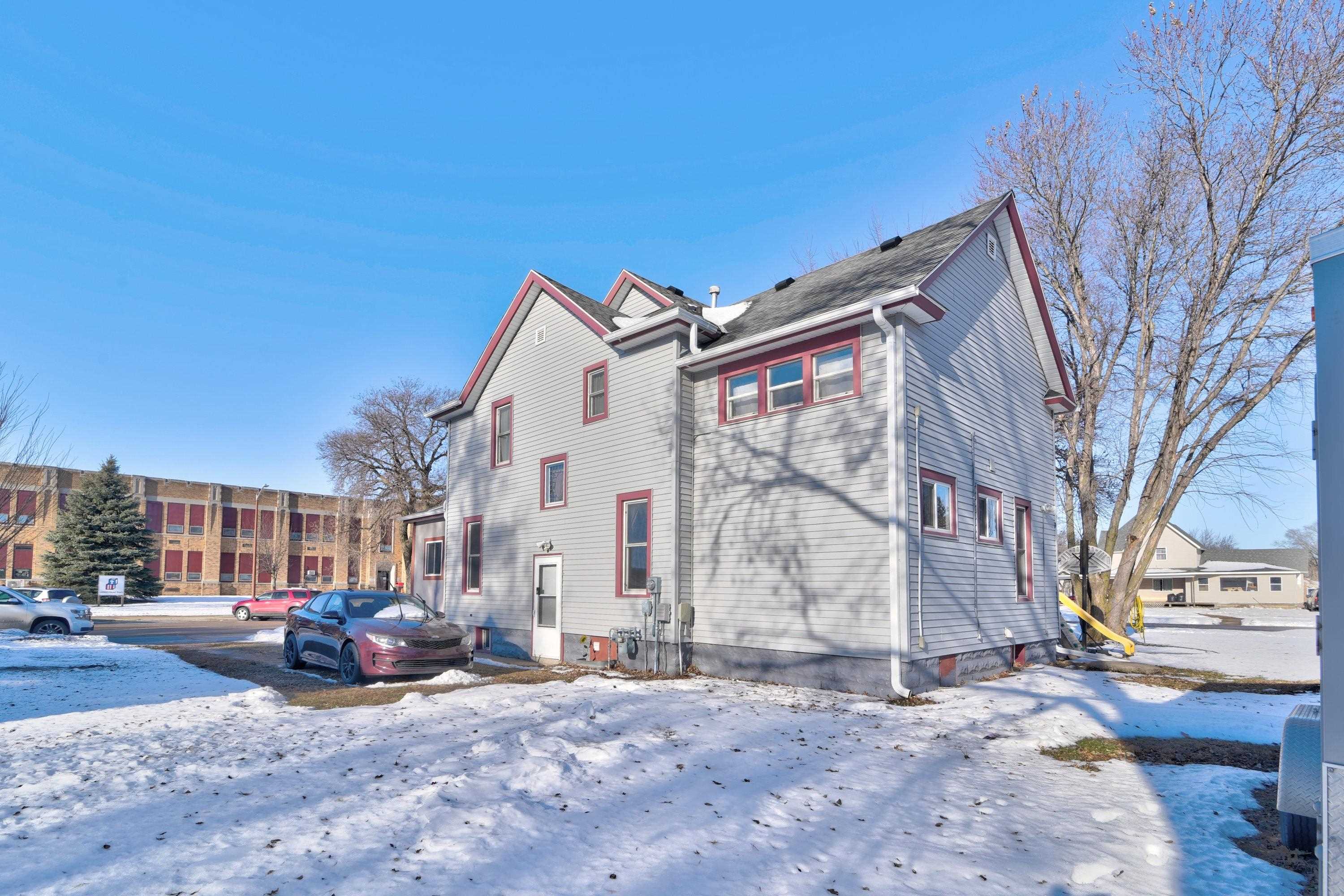 314 6th Street, Estherville, IA 51334 