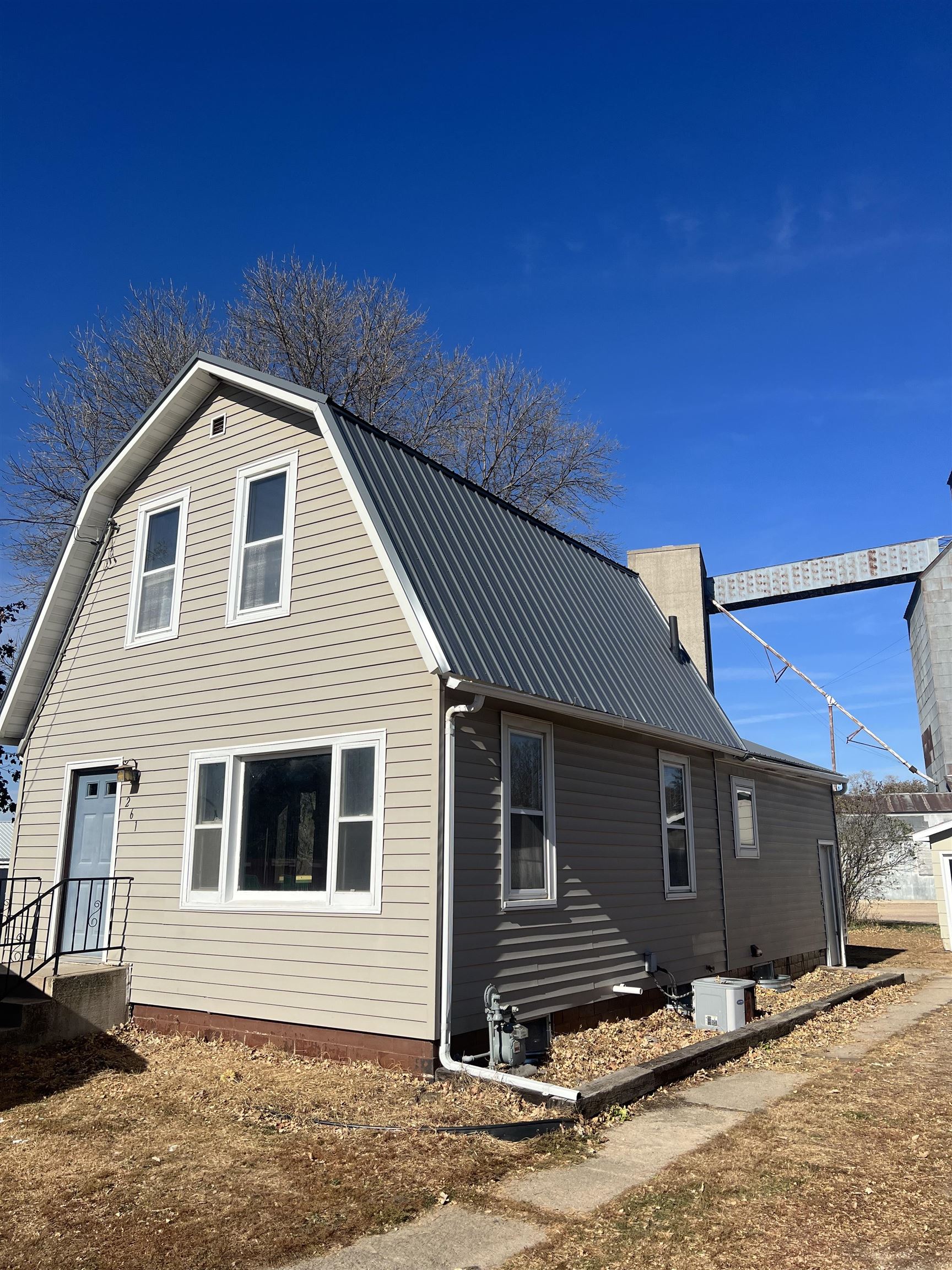 261 state st, Jackson, MN 56143 