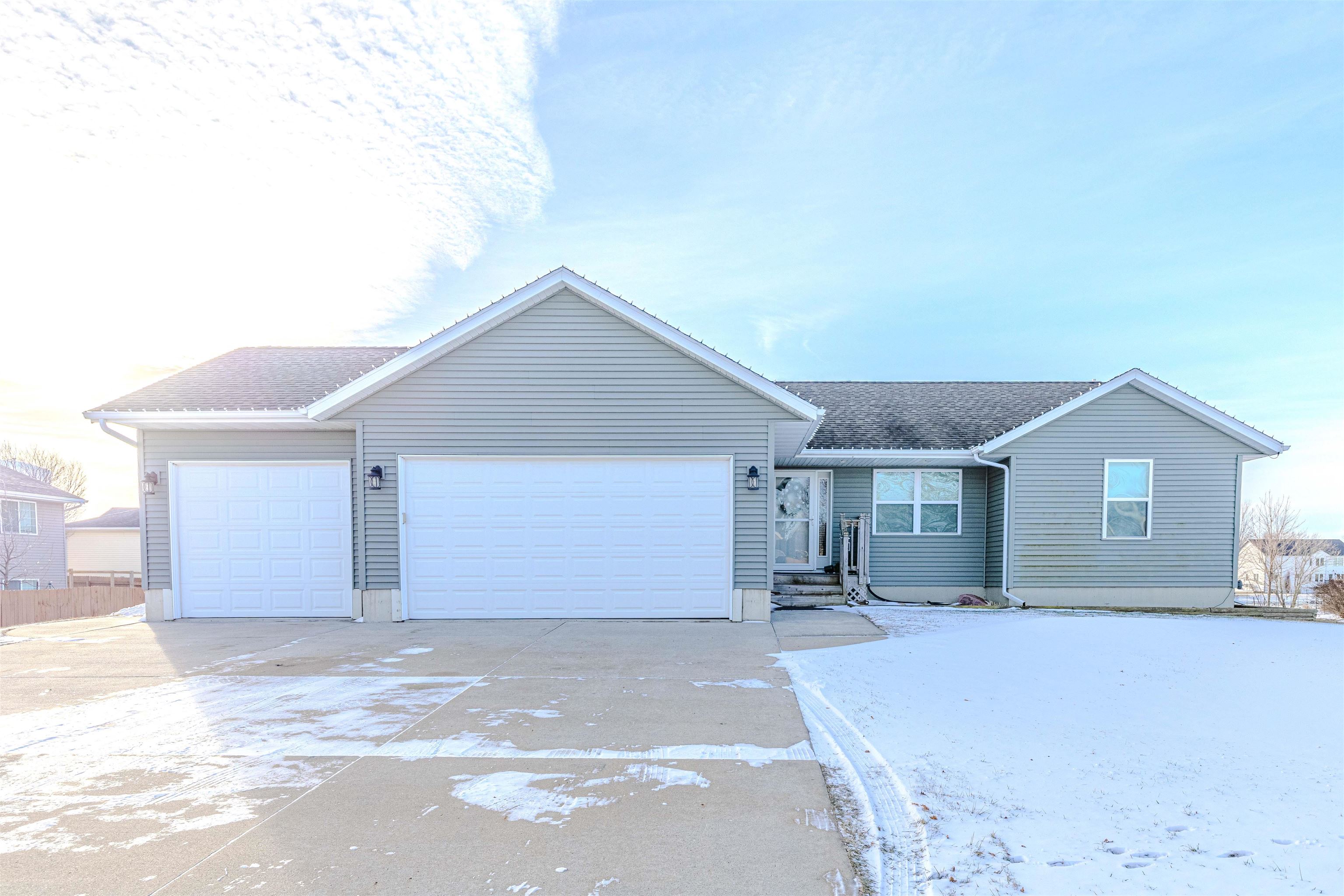 1205 32nd Street, Spirit Lake, IA 51360 