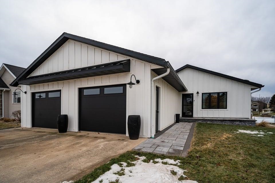 64 Hill Drive, Milford, IA 51351 