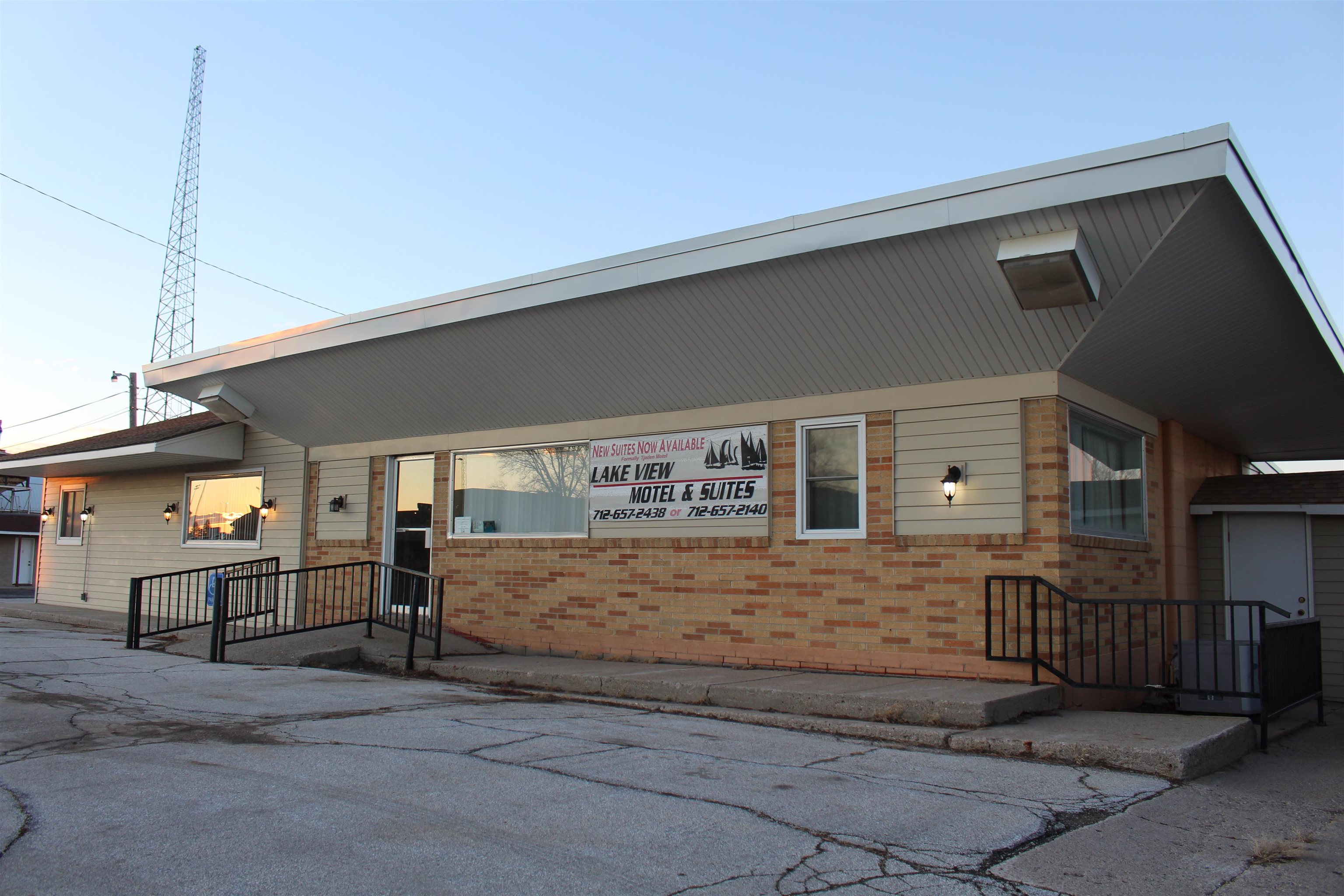 138 & 140 9th Street, Lake View, IA 51450 