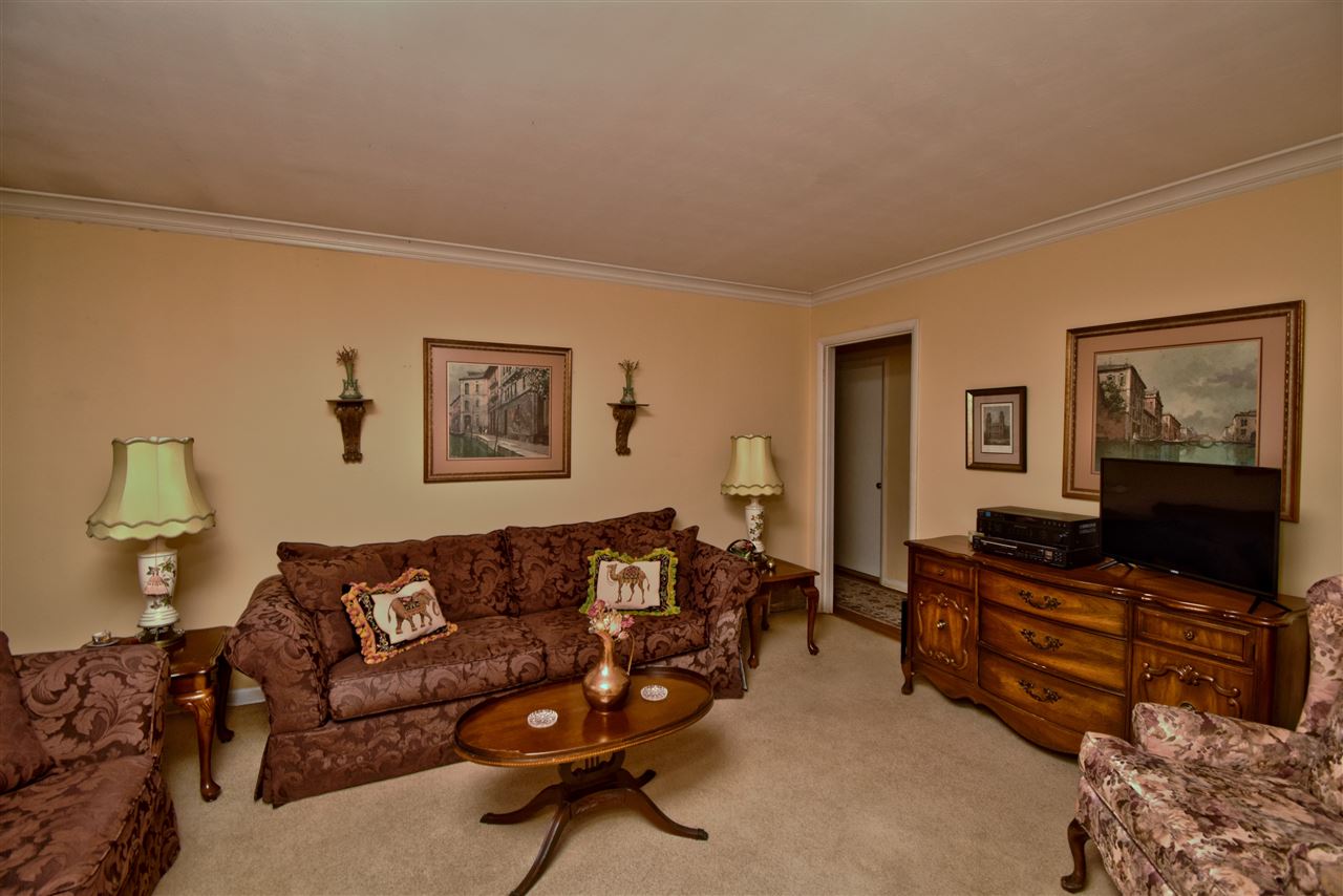 1657 WHITEWATER RD, Memphis, TN 38117 â€