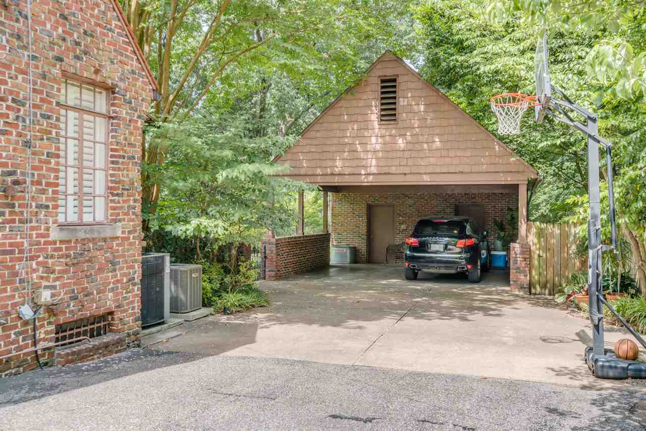 Sold: 5201 Shady Oaks Ln, Memphis, TN 38117 | 4 Beds / 3 ...