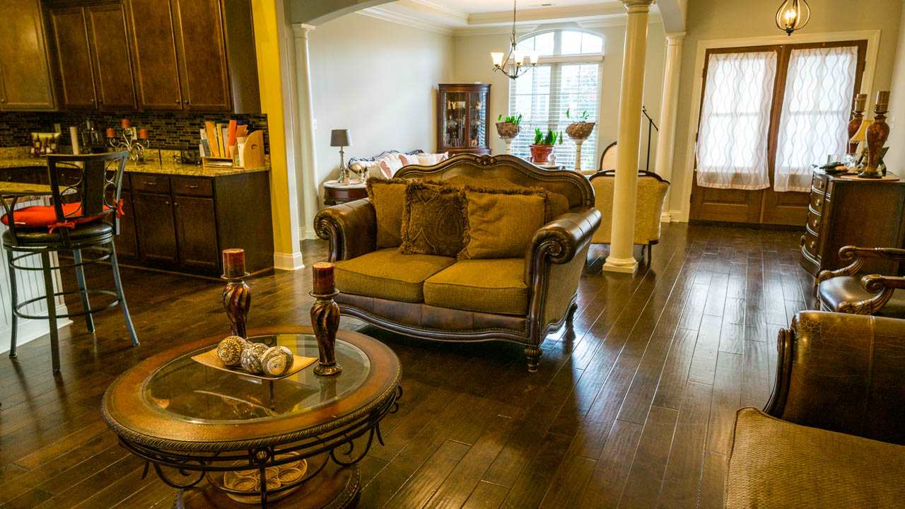 375 RIDGEFIELD DR