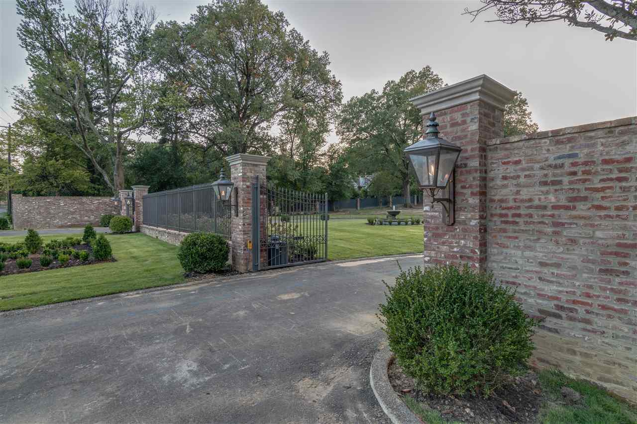 2957 GOODWYN GROVE LN