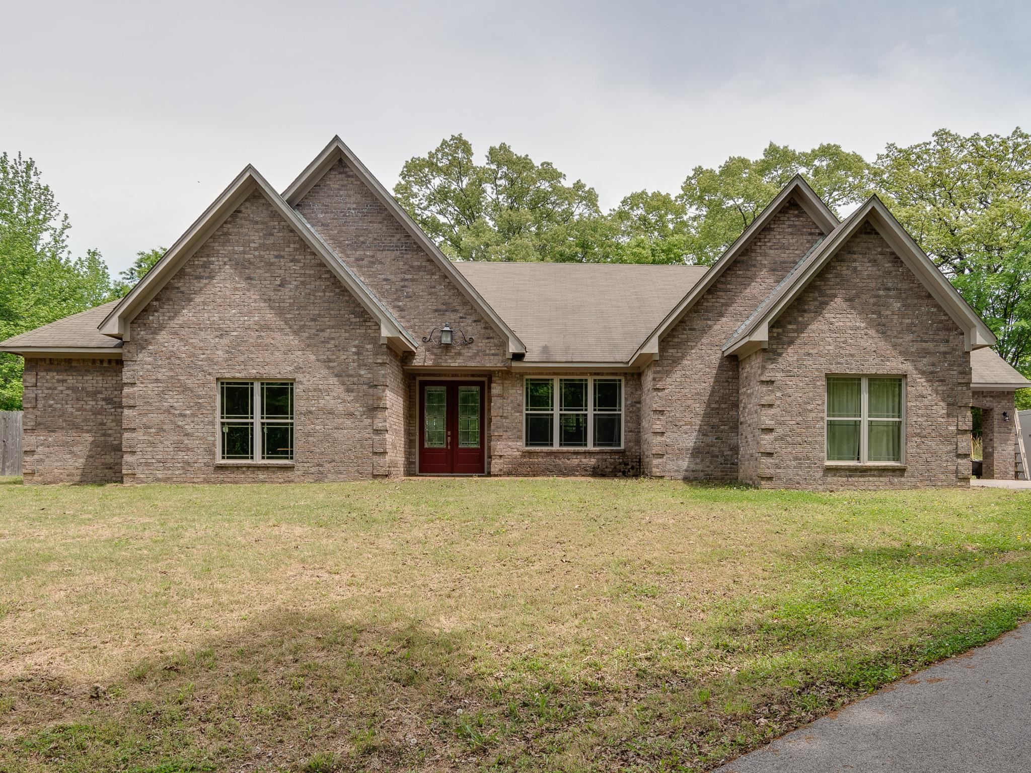 320 WILBERRY DR, Moscow, TN 38057