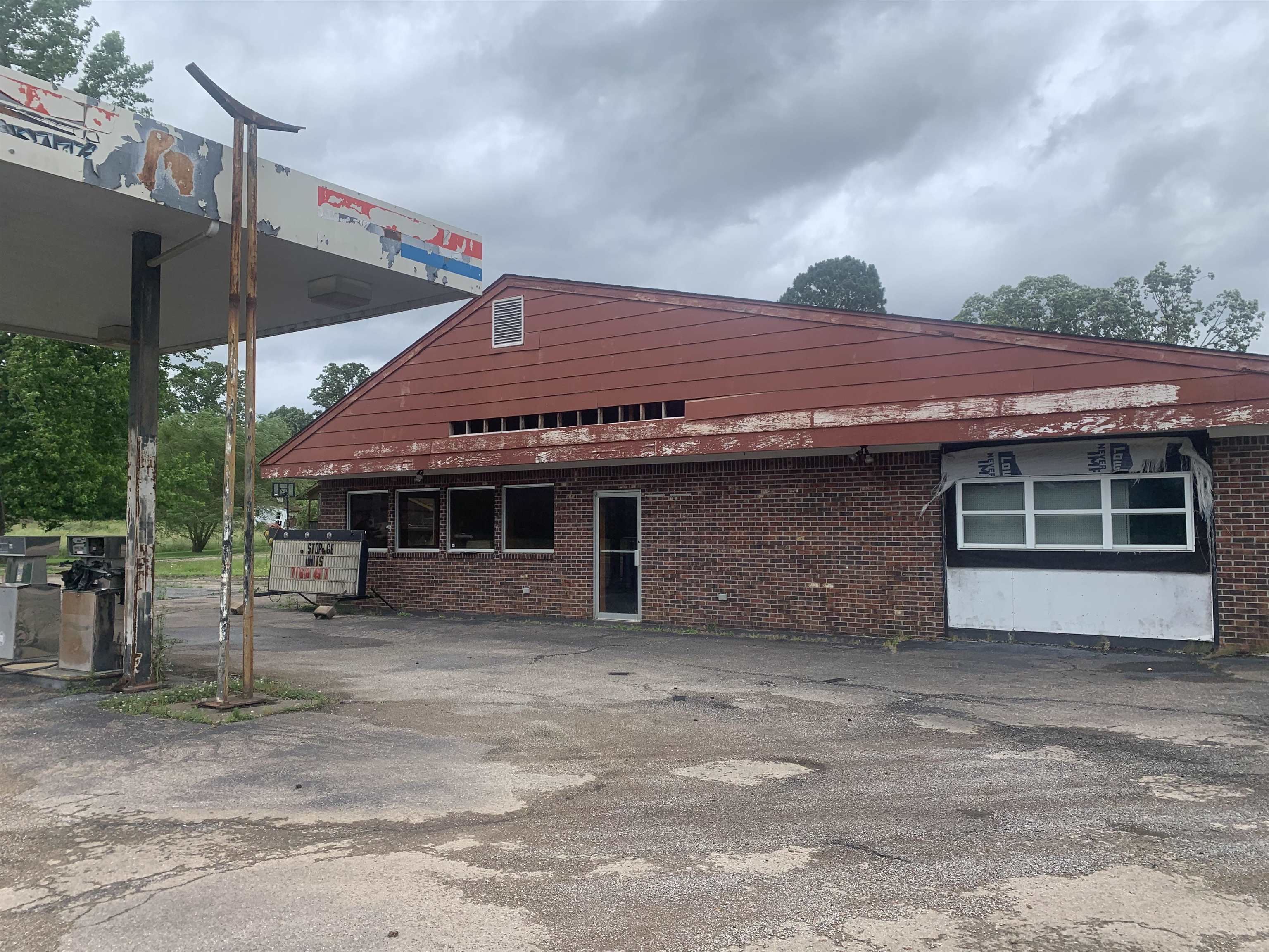 8528 142 HWY, STANTONVILLE, TN 38379 List 4 Less Realty