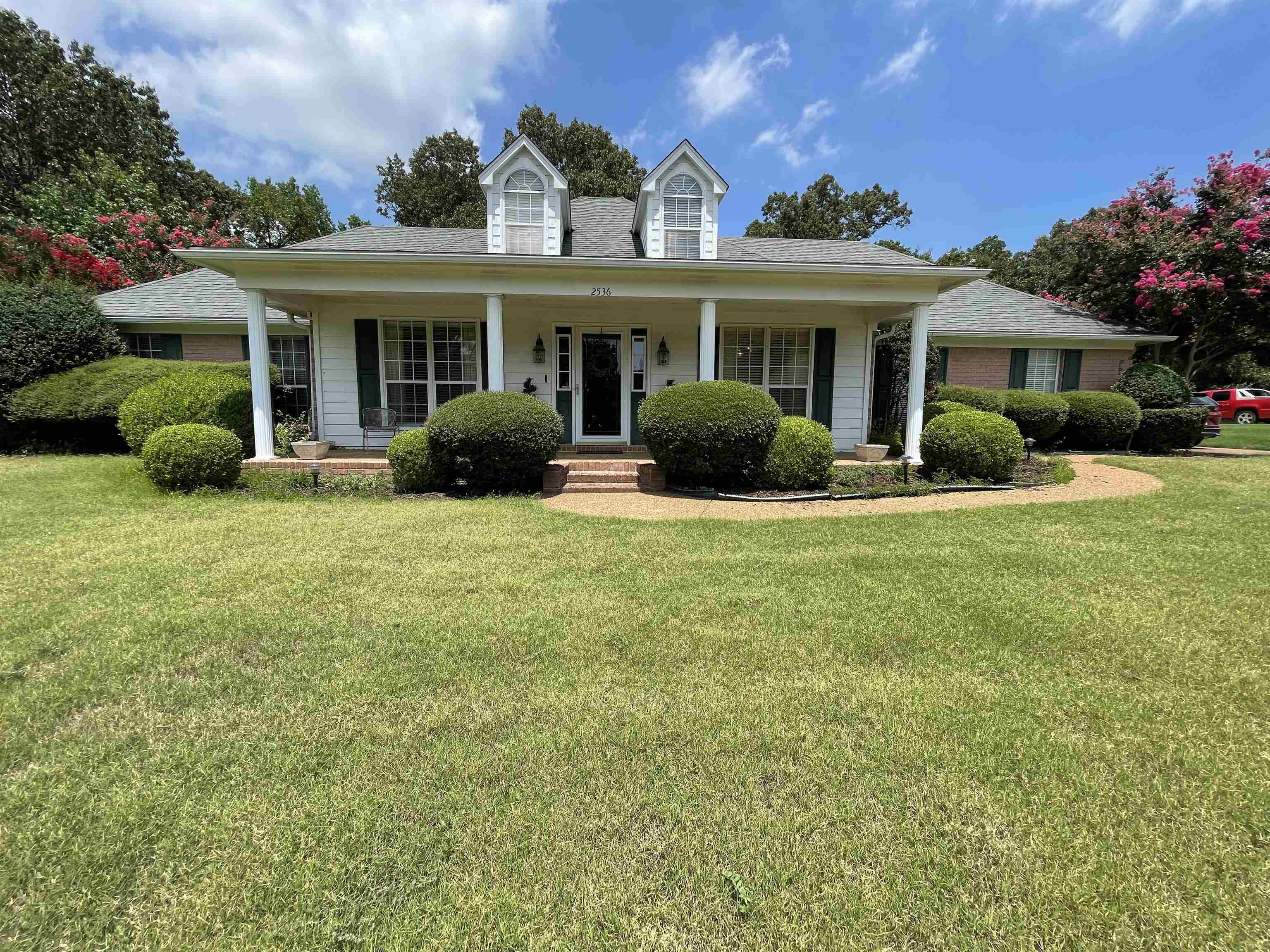 2536 DICKENS PLACE LN, Southaven, MS 38672