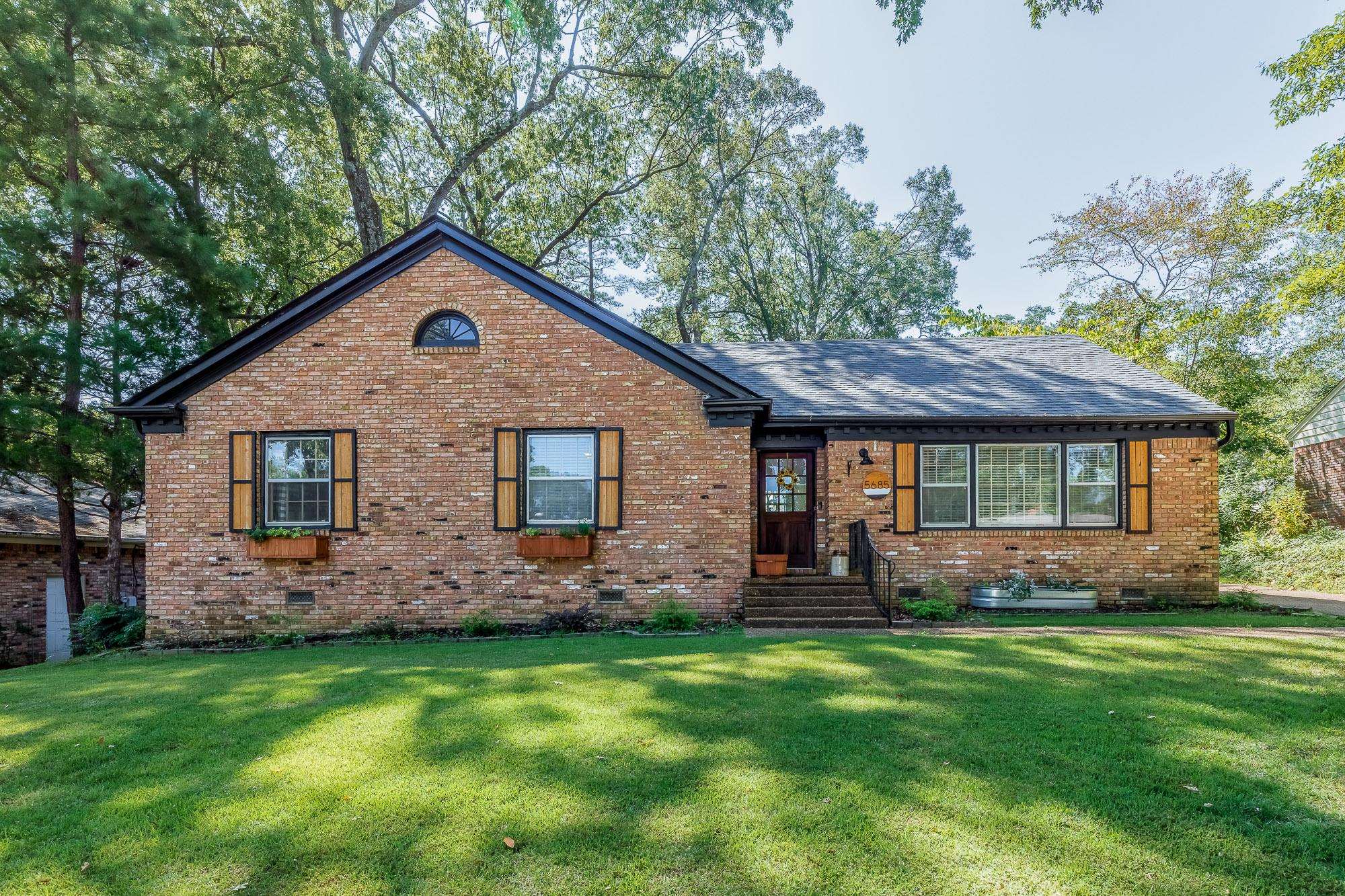 5685 BARFIELD RD, Memphis, TN 38120