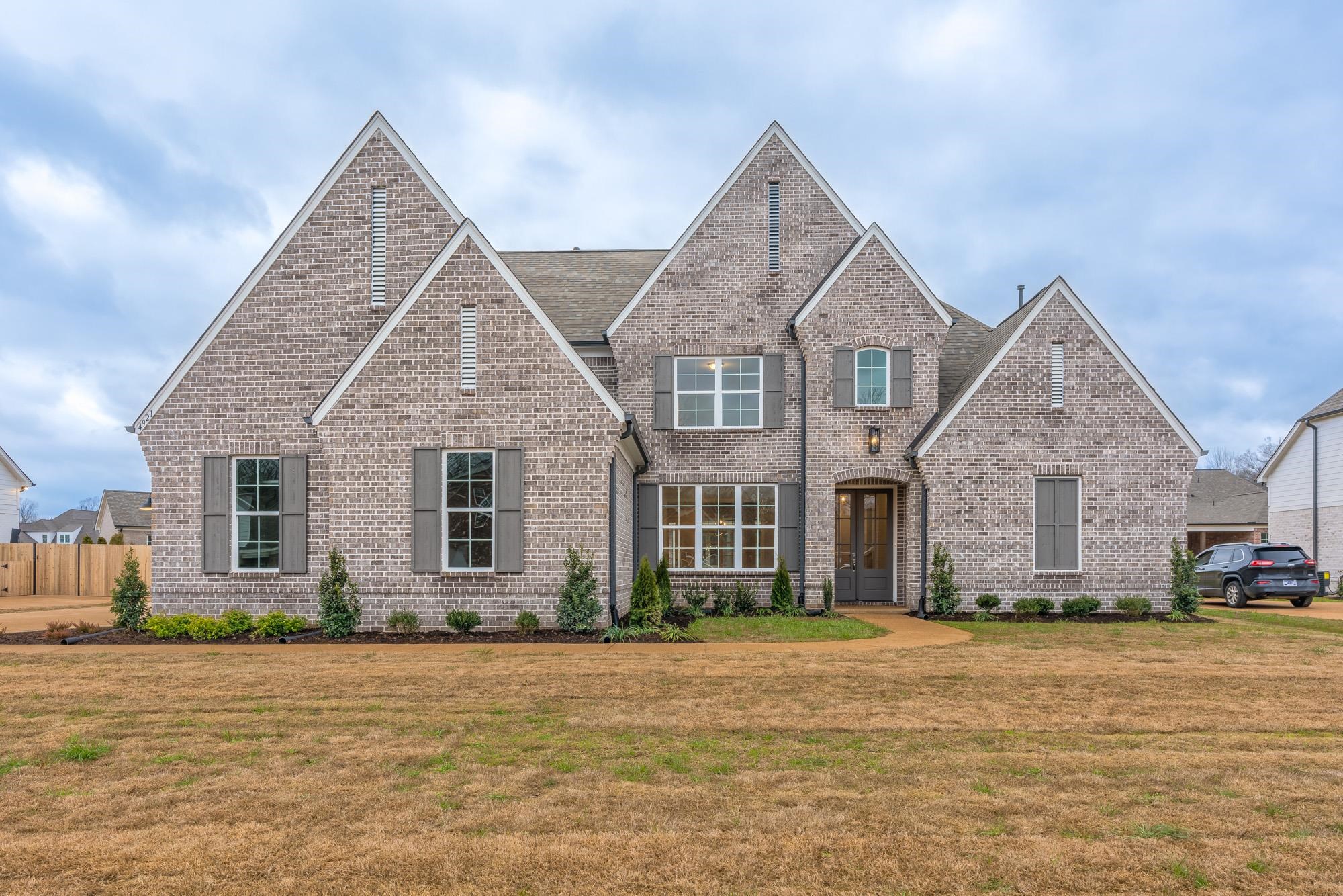 4921 MAPLE WALK DR, Lakeland, TN 38002