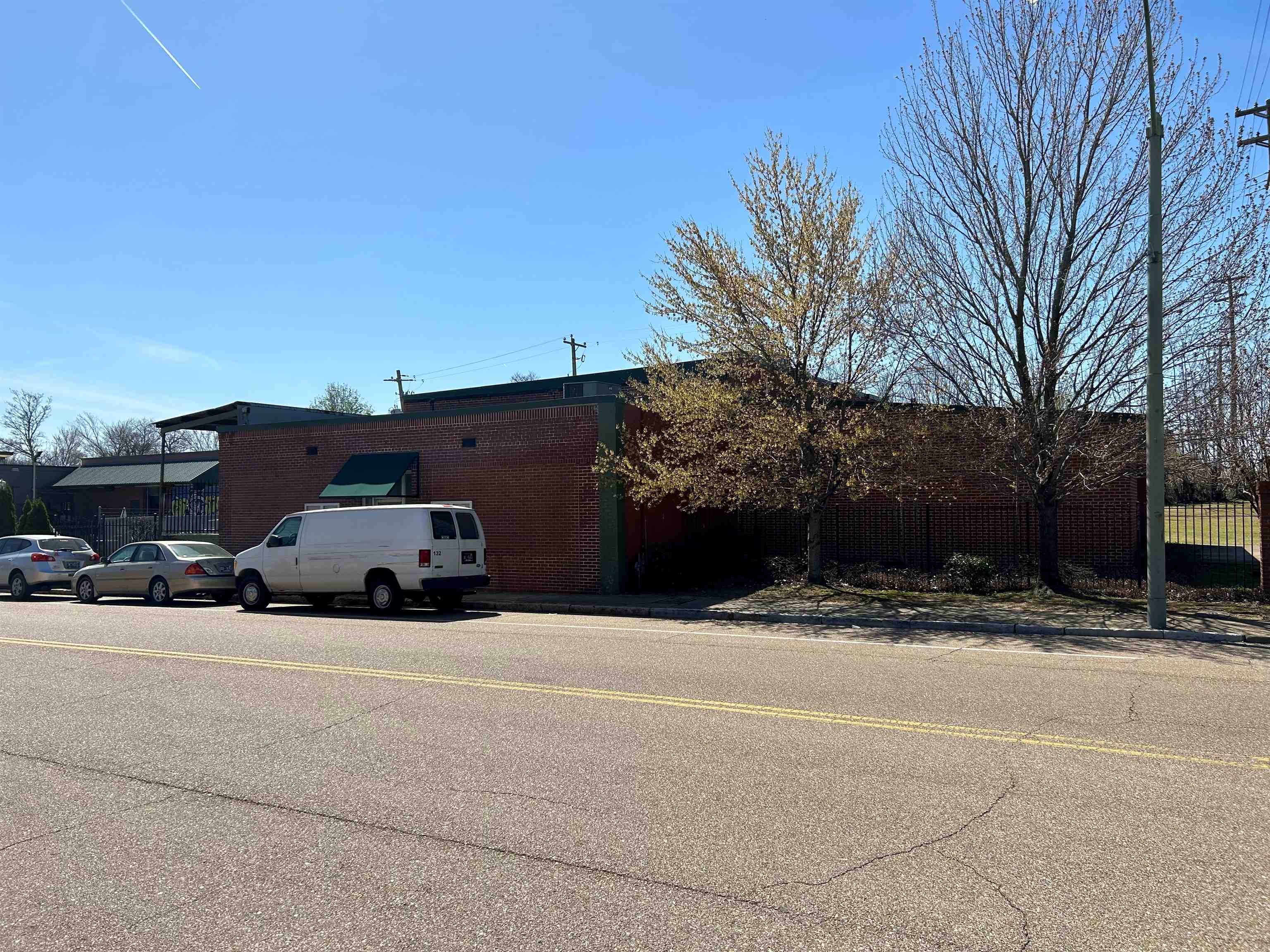 805 S MAIN ST