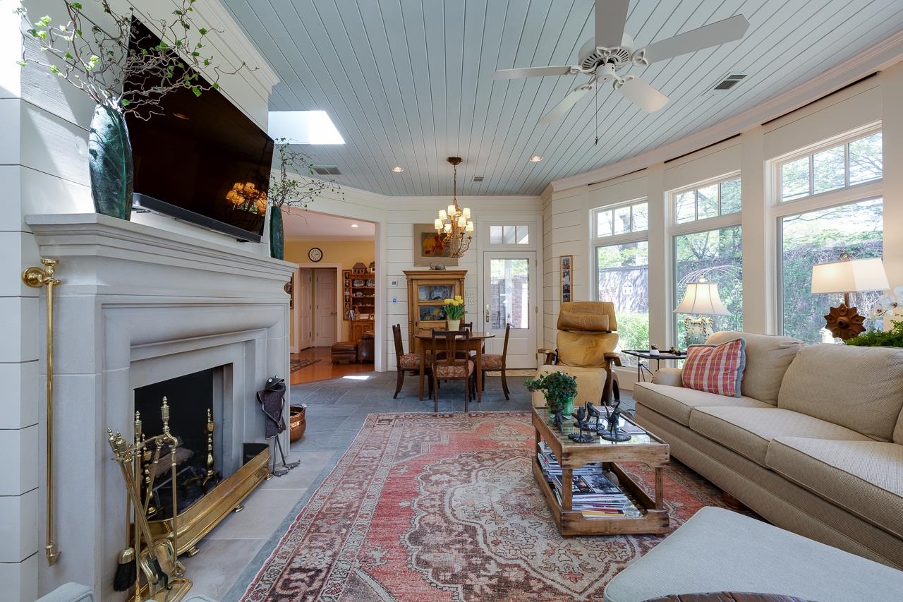 5453 MAGNOLIA GRV