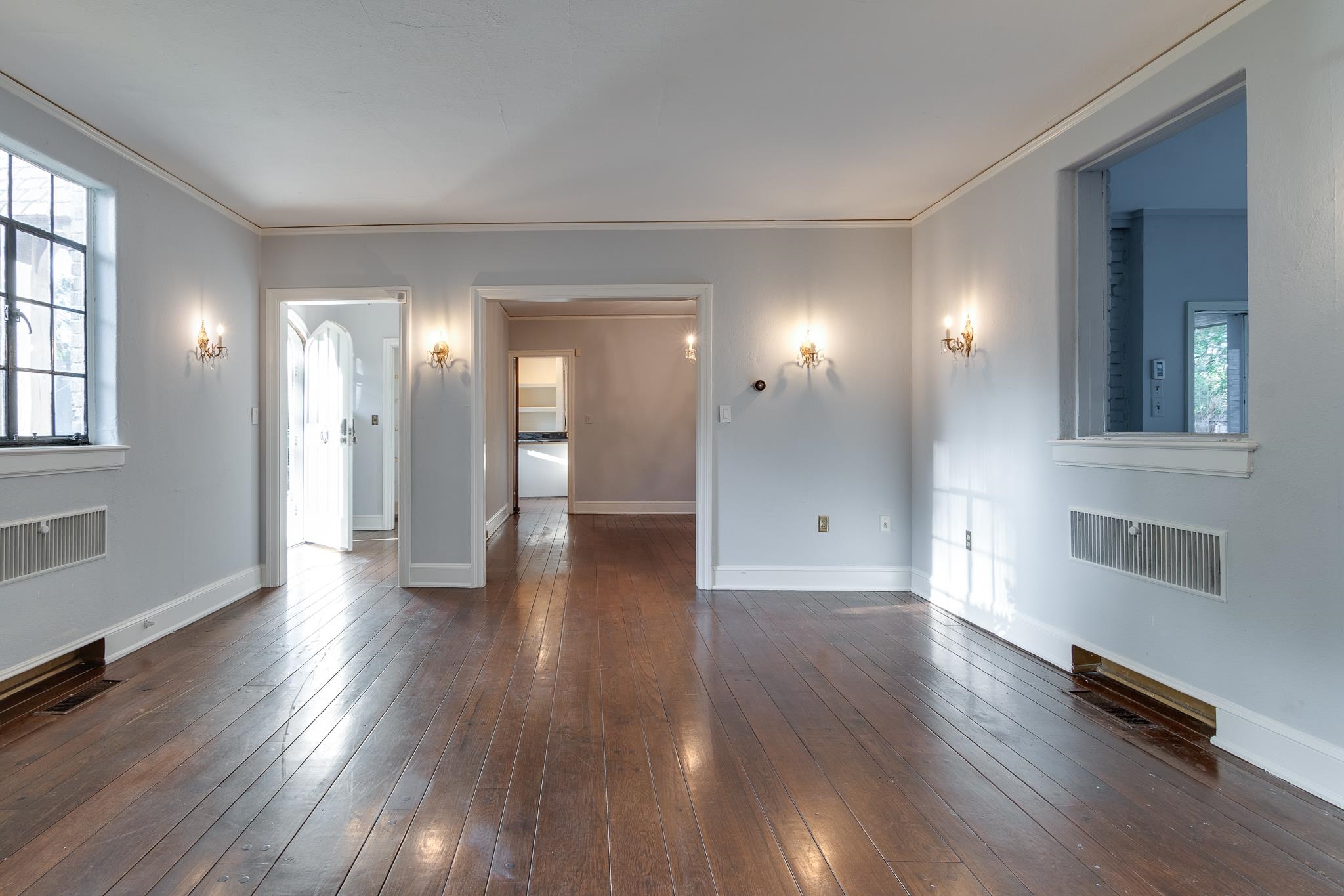 30 LOMBARDY RD