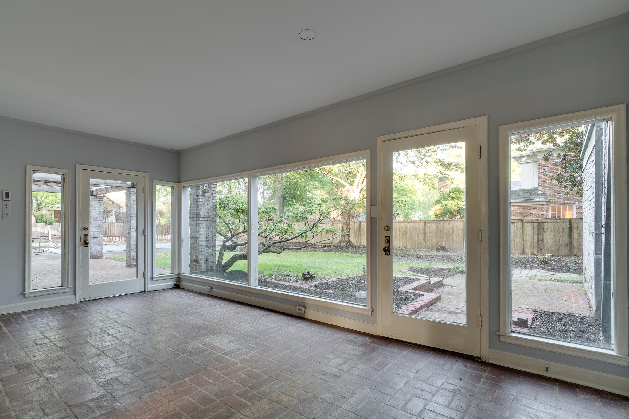 30 LOMBARDY RD