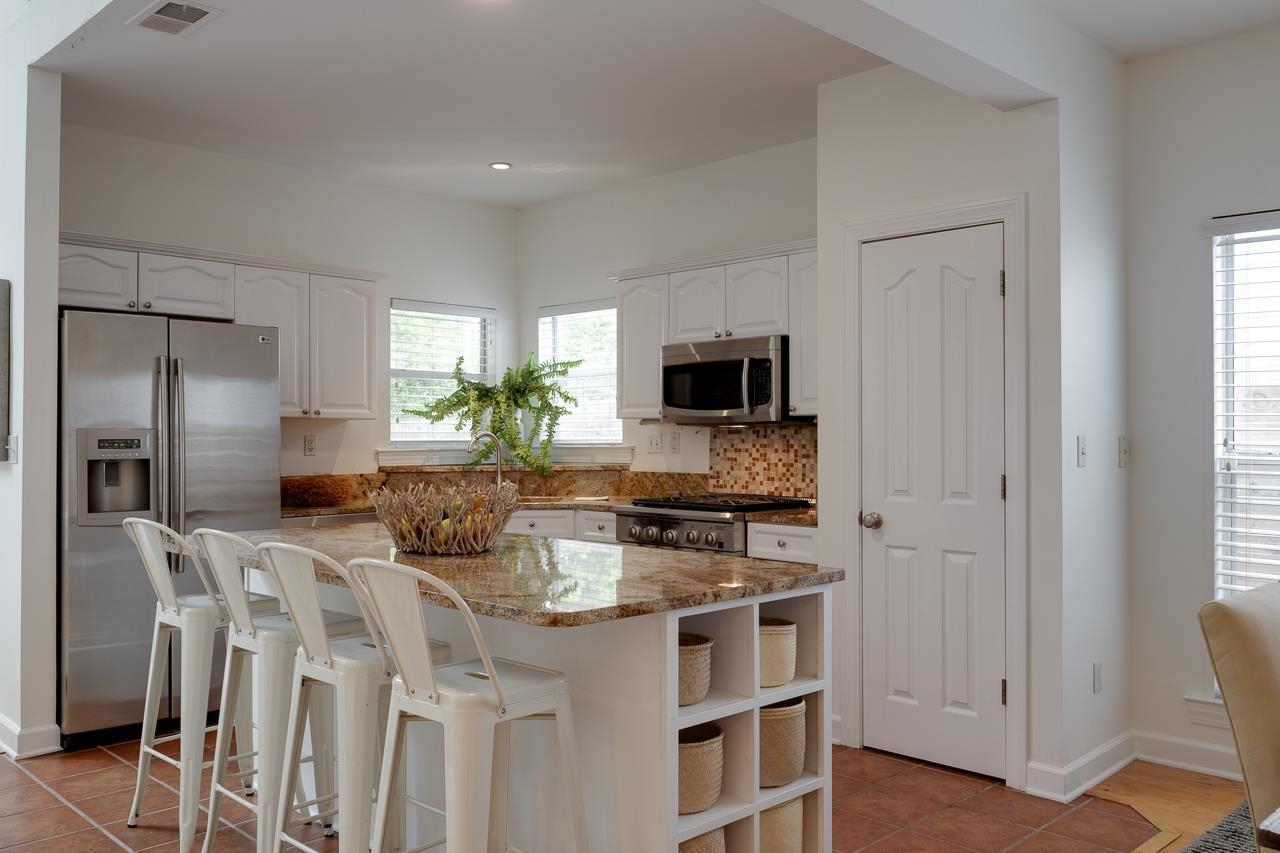 1078 RIVER ISLE DR