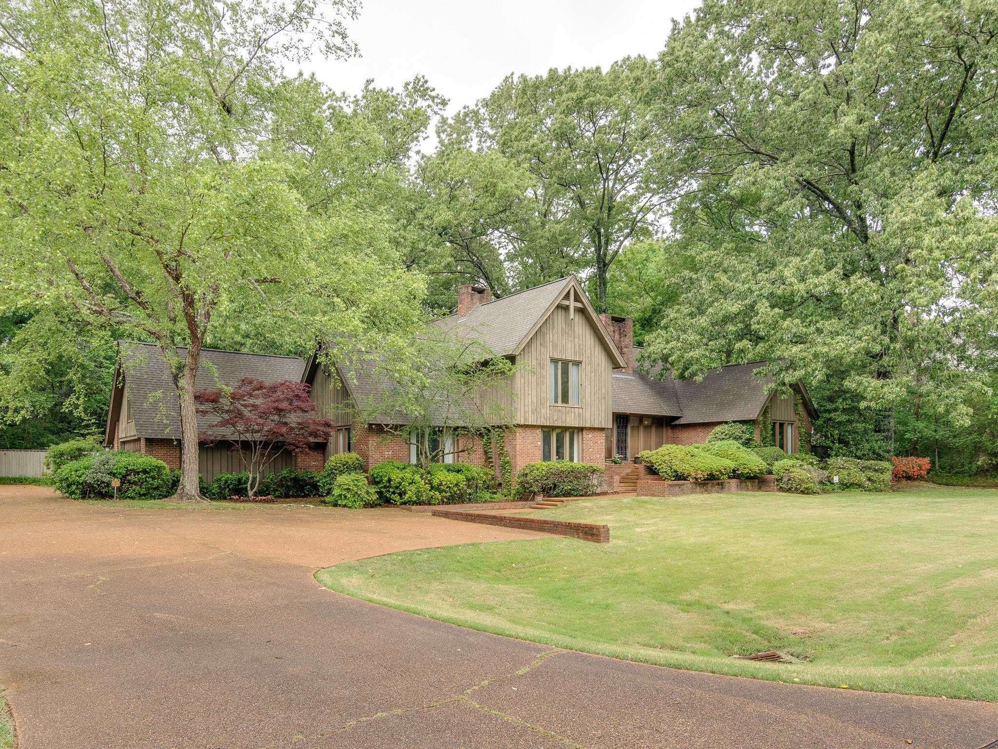 307 MEADOWGROVE LN