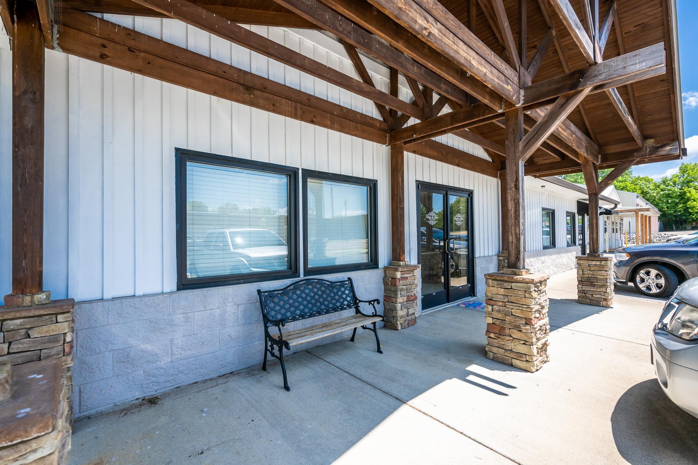 179 EAST MAIN ST