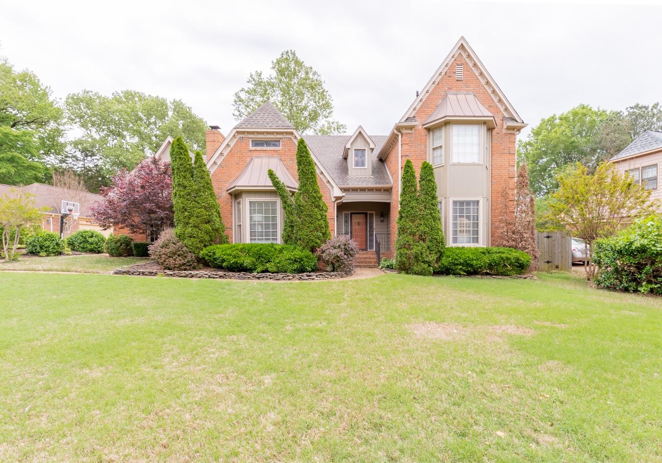 2878 BELGRAVE DR