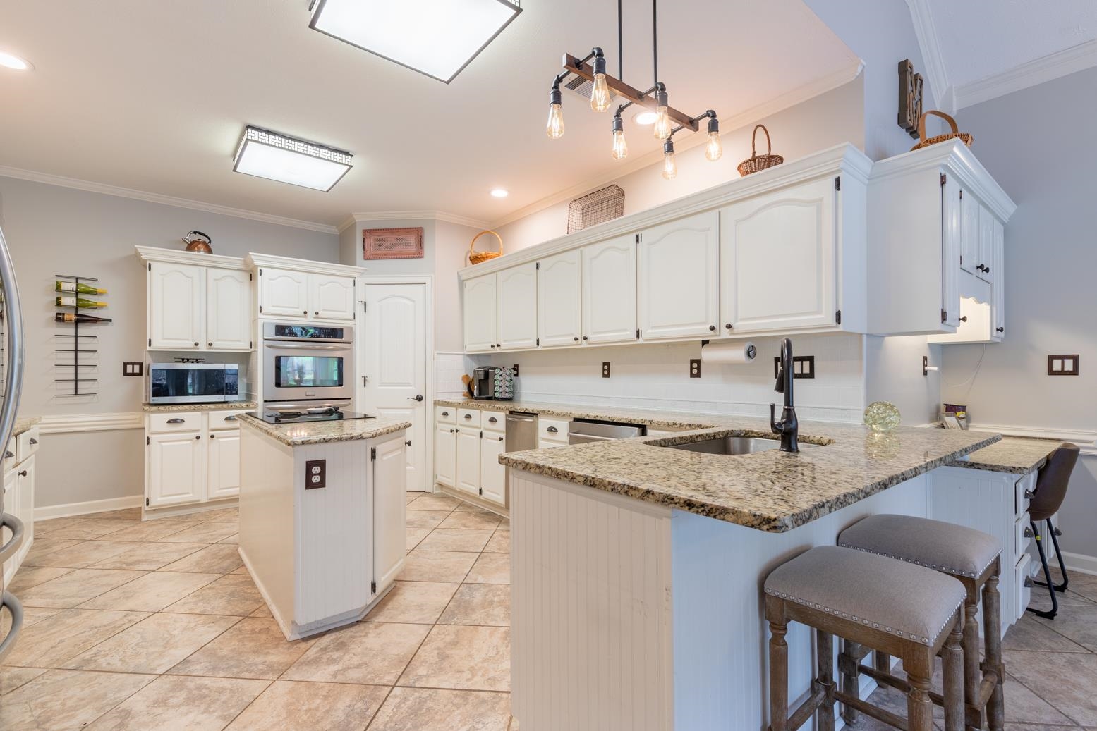 2878 BELGRAVE DR