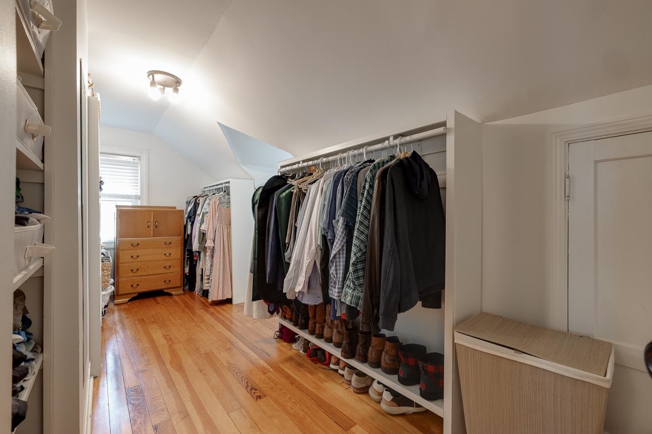 265 ALEXANDER ST