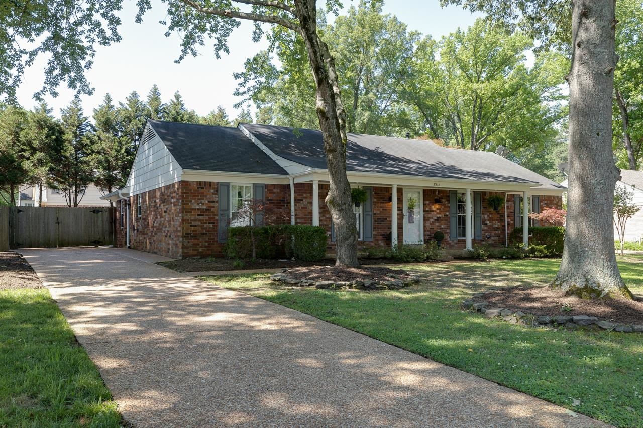 7937 CLOVERBROOK LN