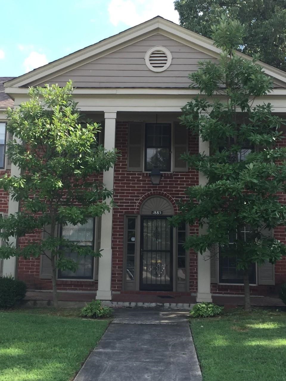 1885 PEABODY AVE 2