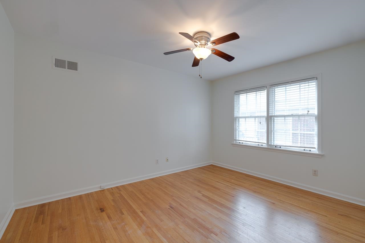 1626 STERLING DR