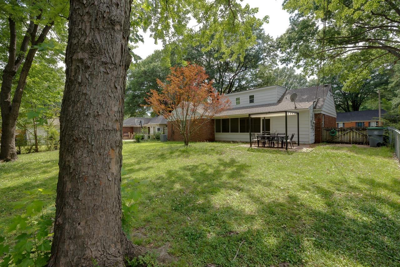 1626 STERLING DR