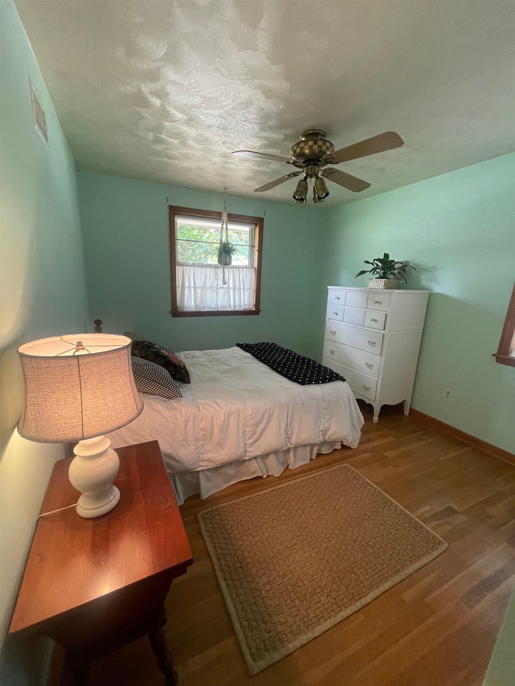 1577 STERLING DR