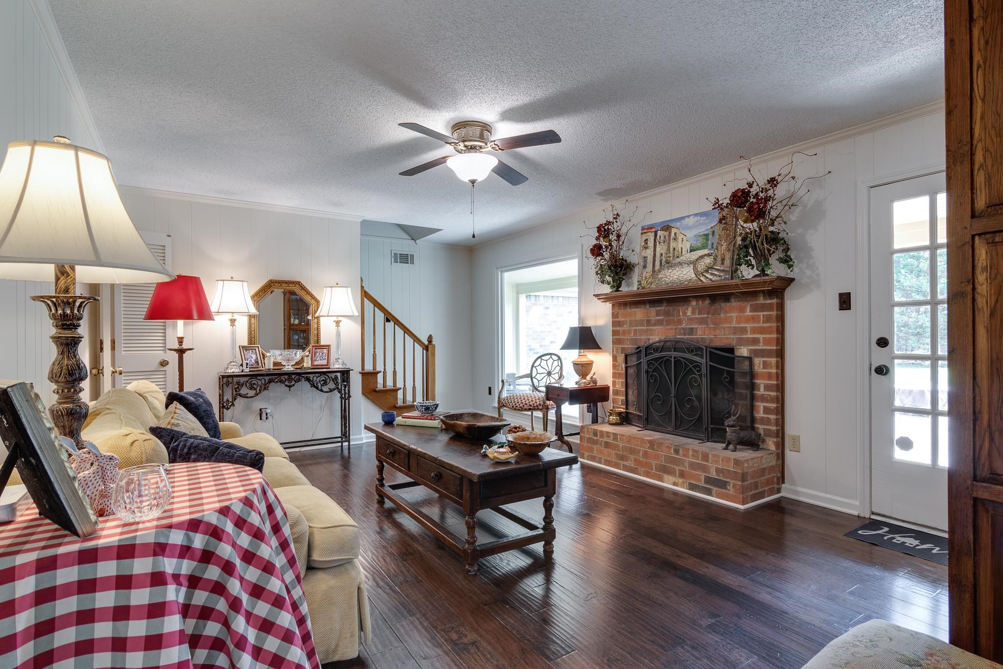 1836 GRENVILLE DR