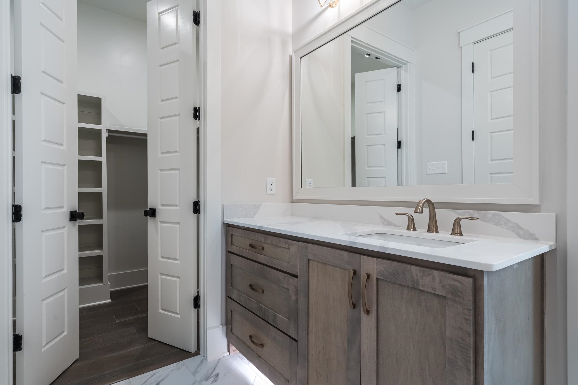 6636 WYNNE OAK CV