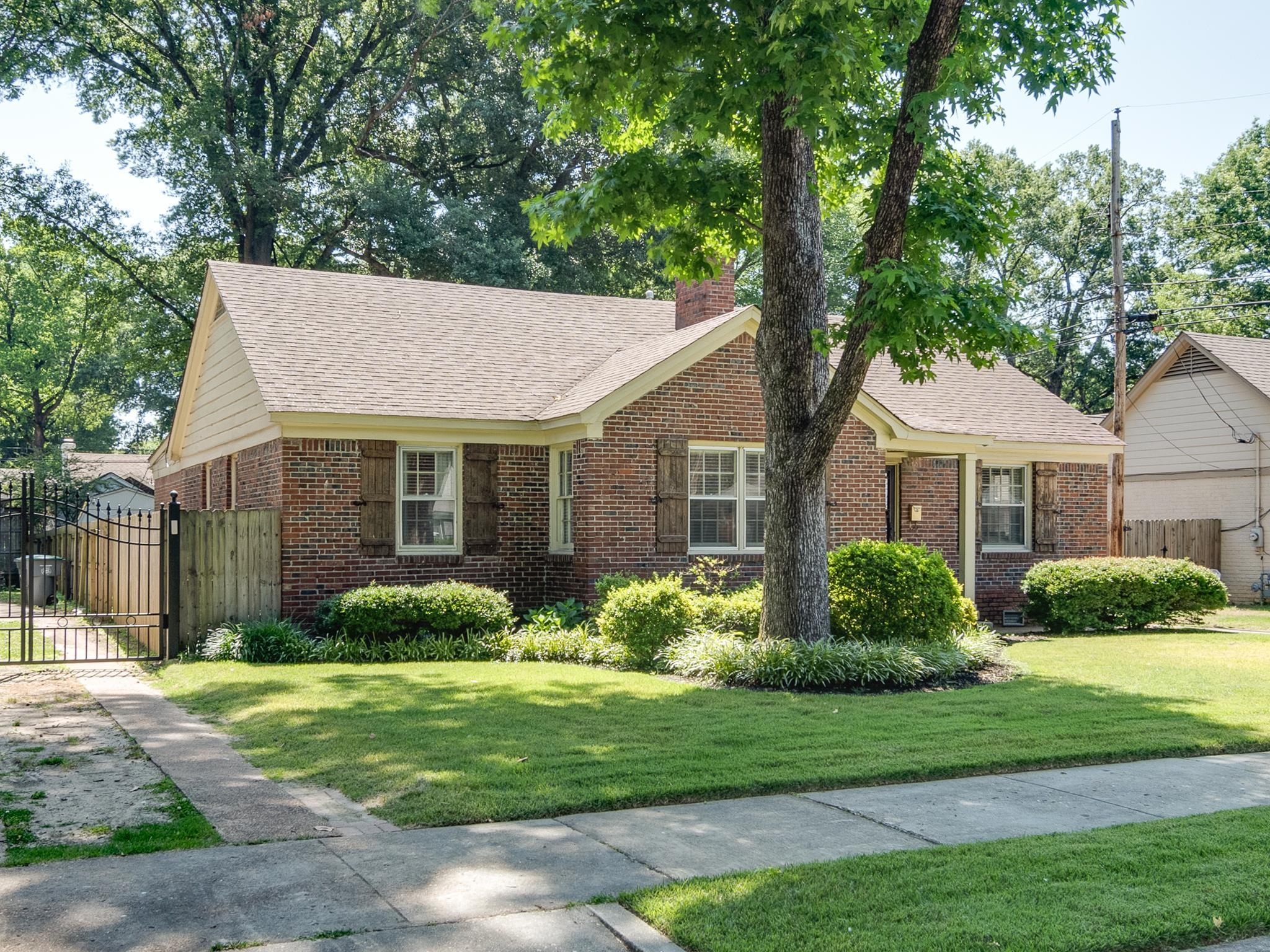 24 NORMANDY CIR