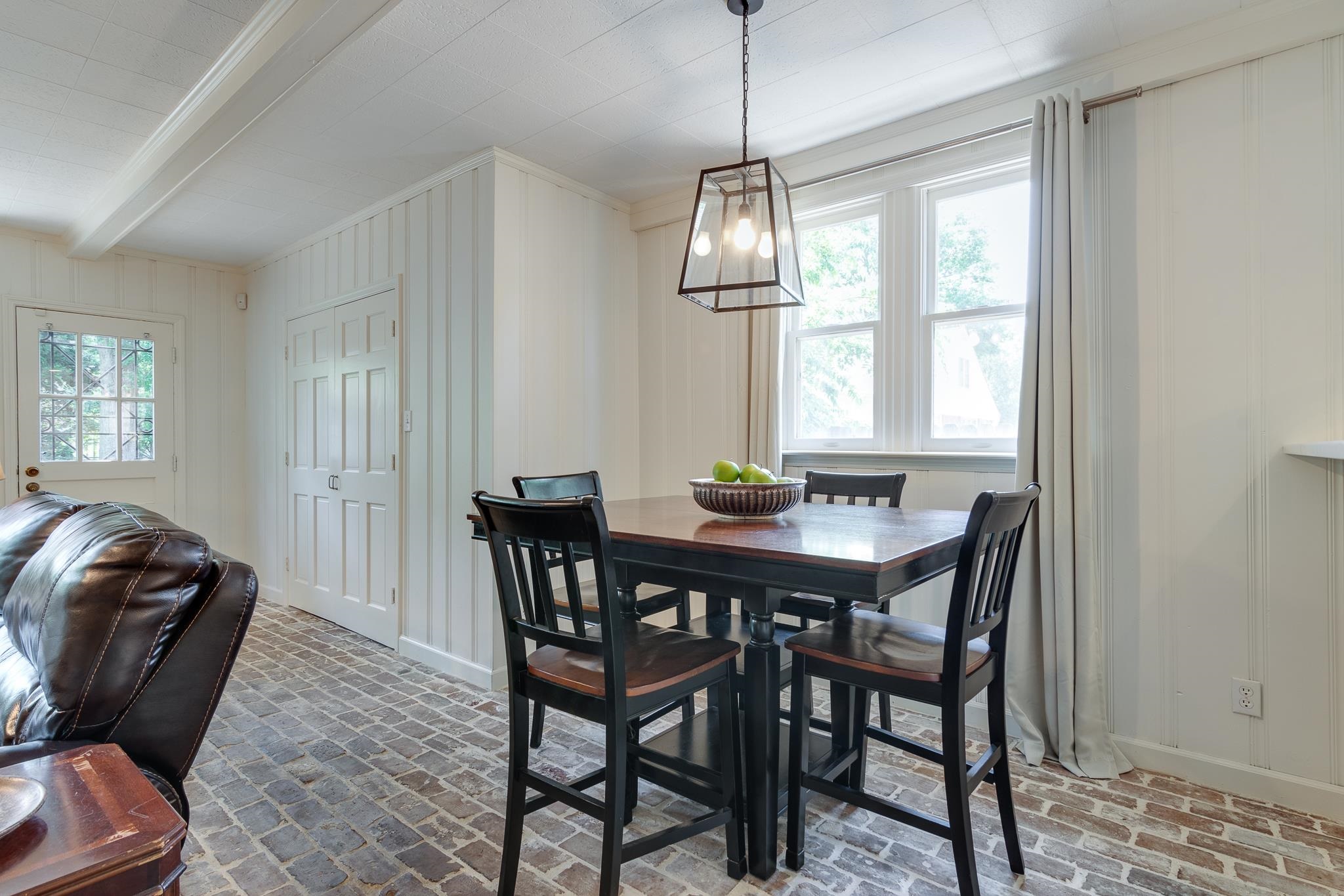 24 NORMANDY CIR