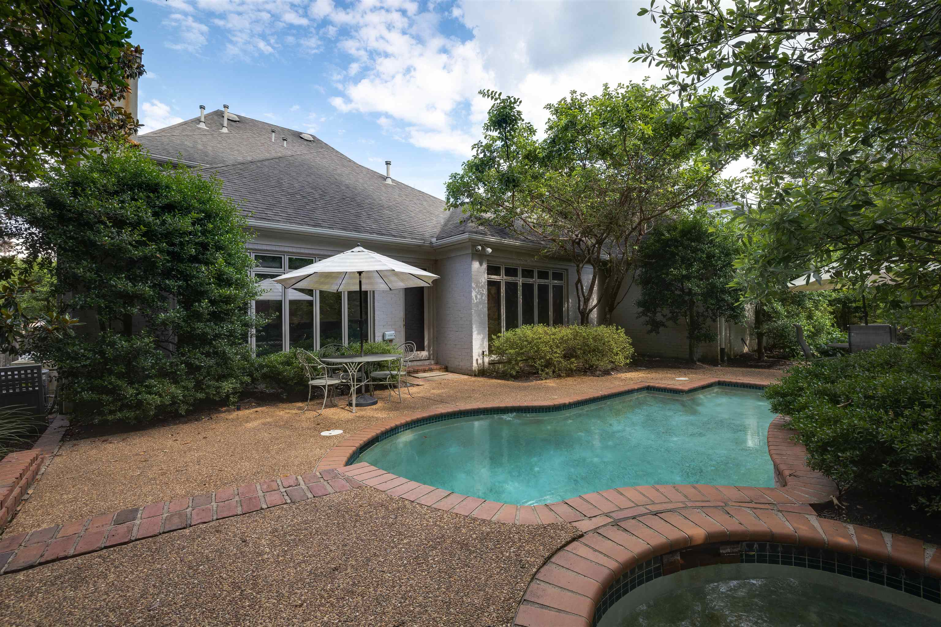 1438 LEFLEUR PL