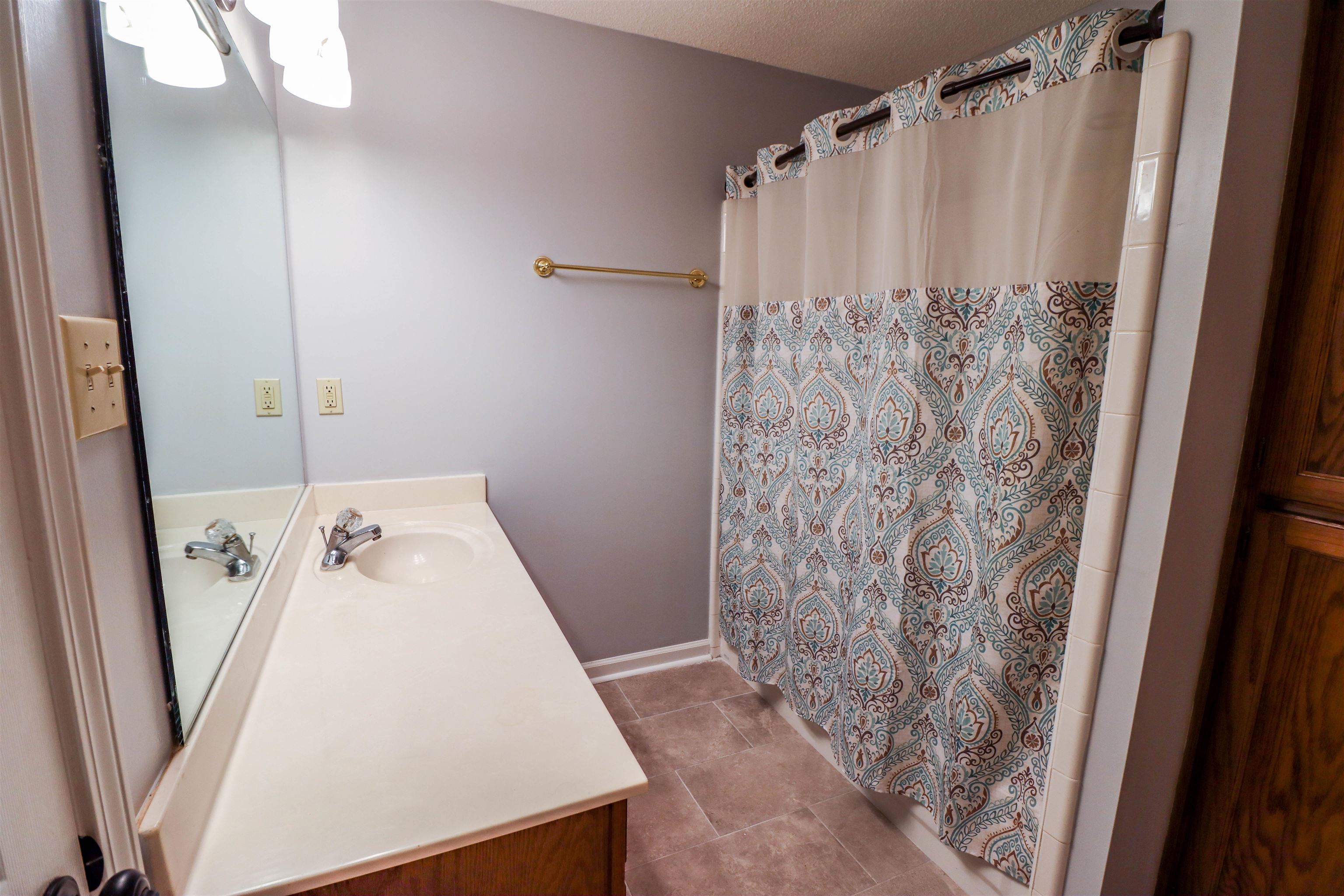 35 COUNTRY PLACE DR