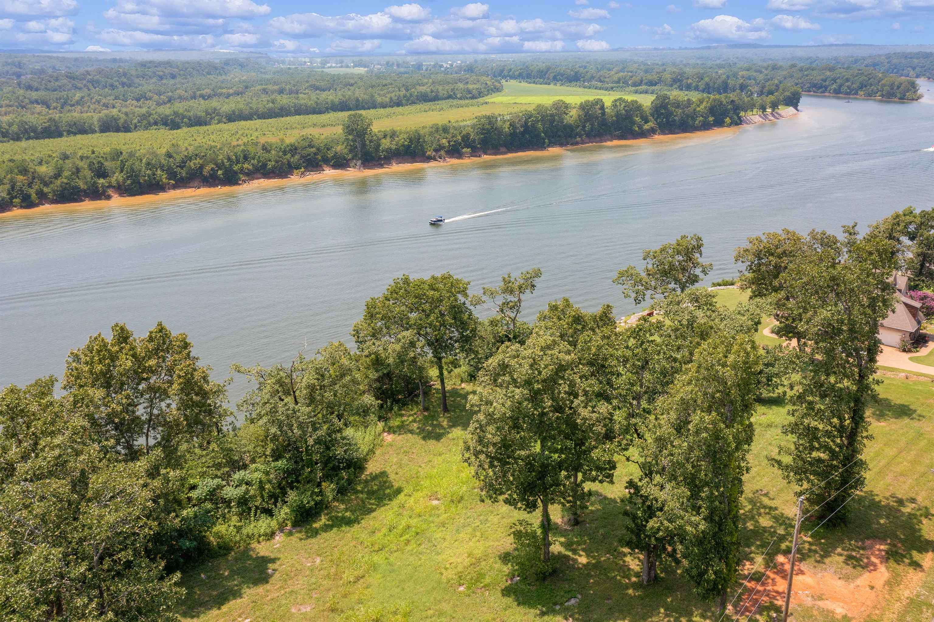 66 RIVERBEND CV, BATH SPRINGS, TN 38311 Justin Johnson Realty