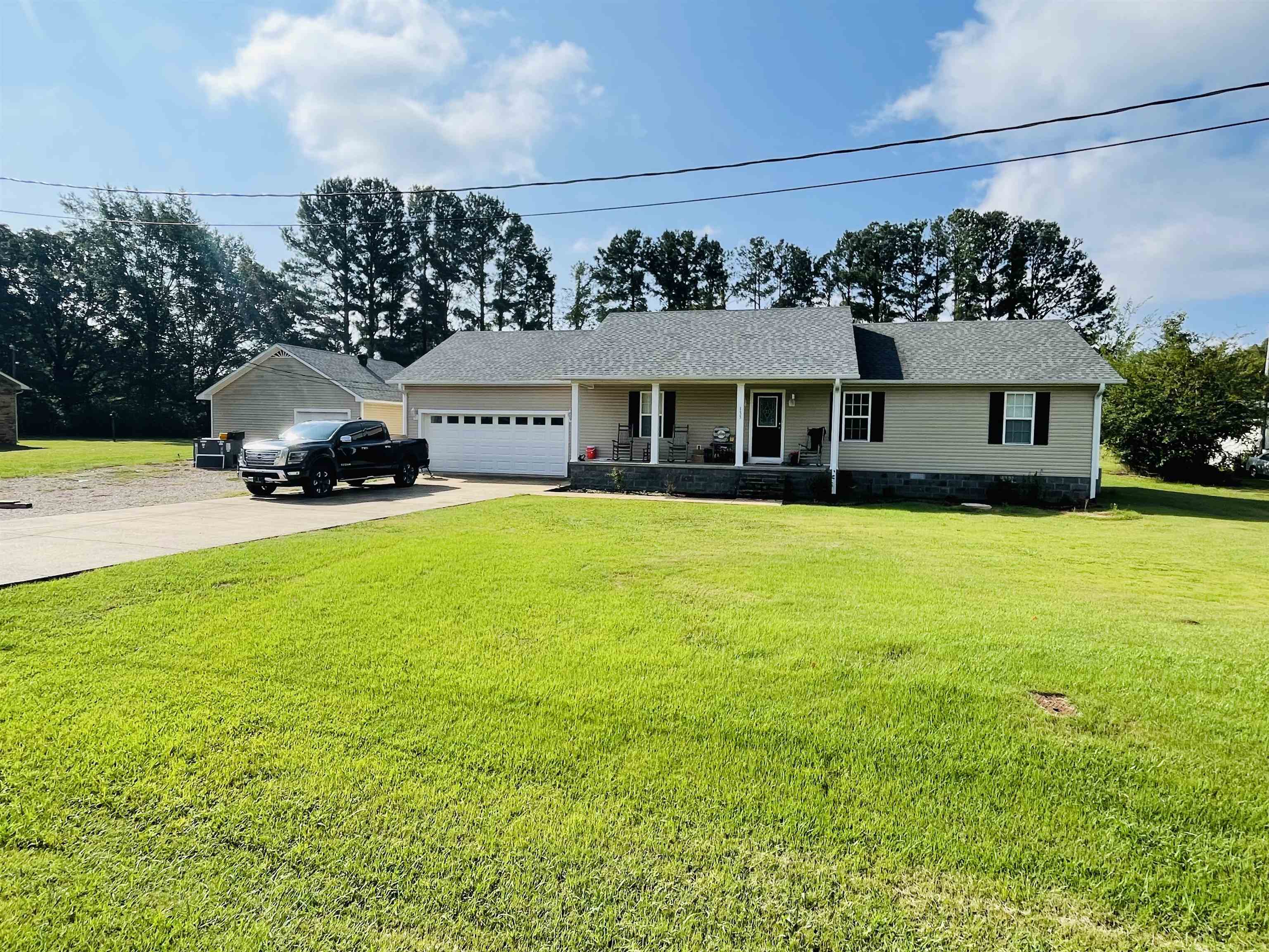 135 SADONNAH LN, SAVANNAH, TN 38372 Crunk Real Estate Weichert