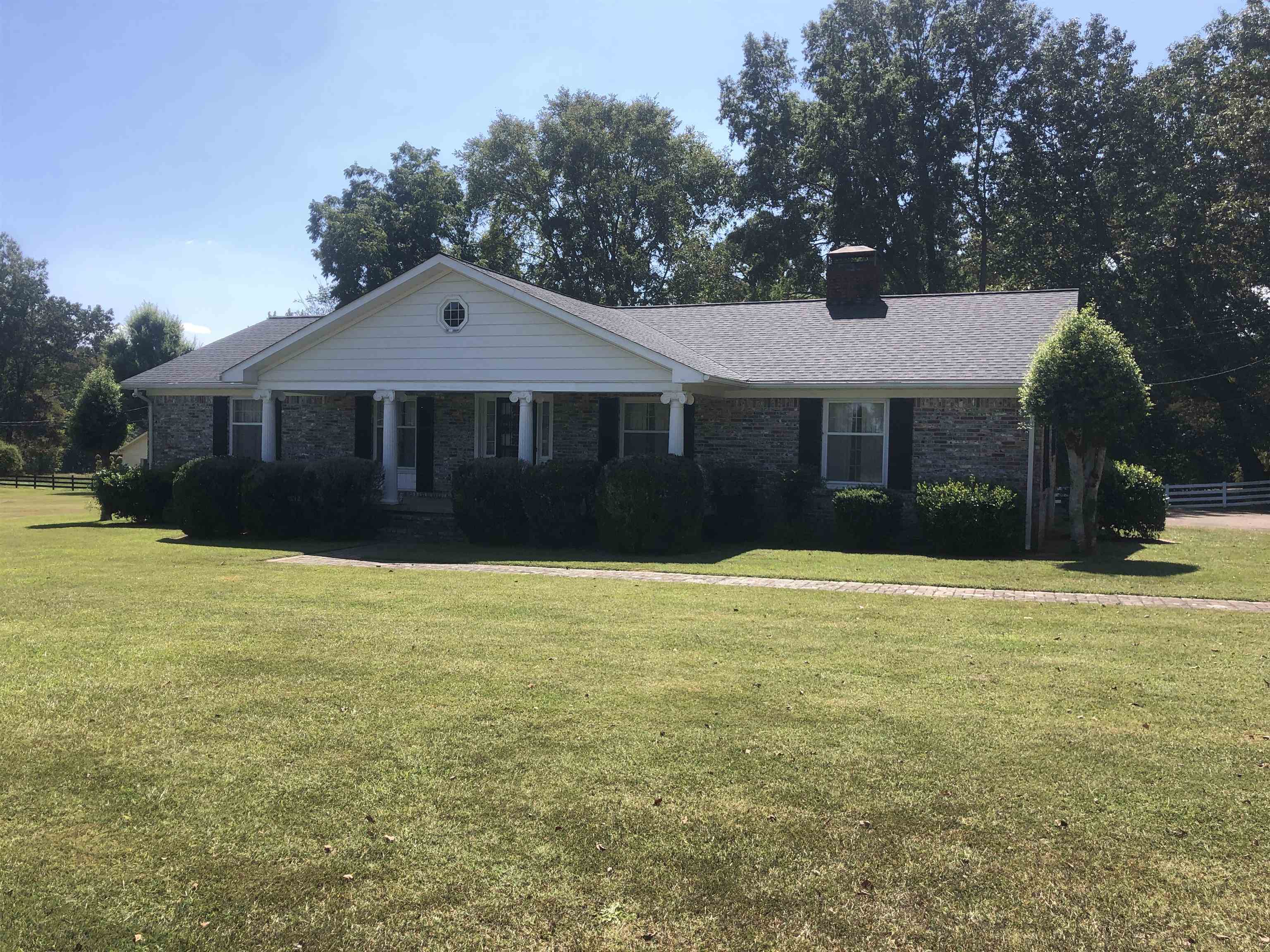 301 COBBLESTONE DR, SAVANNAH, TN 38372 Crunk Real Estate Weichert