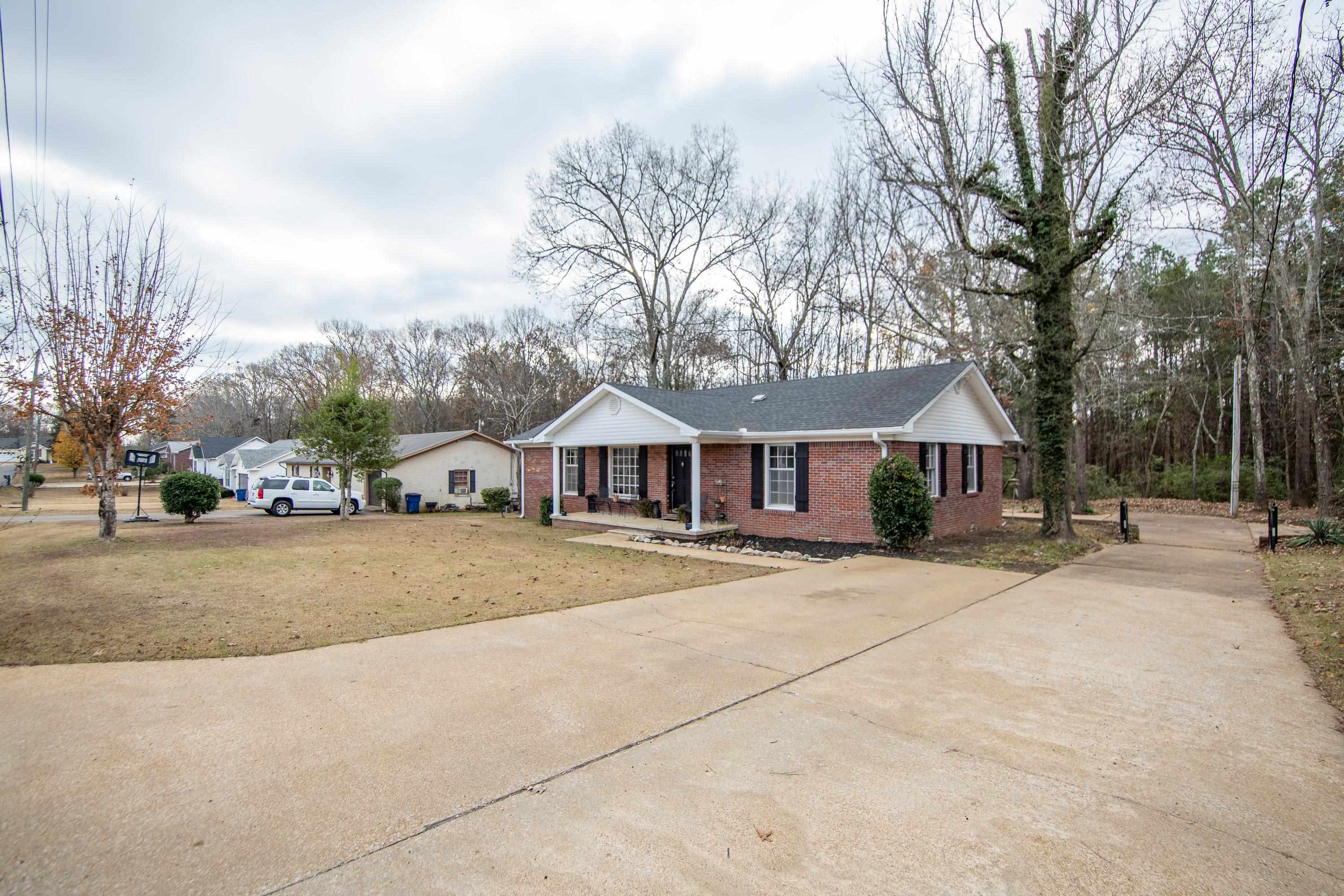 10 BOBBIE ANN DR, SAVANNAH, TN 38372 Crunk Real Estate Weichert