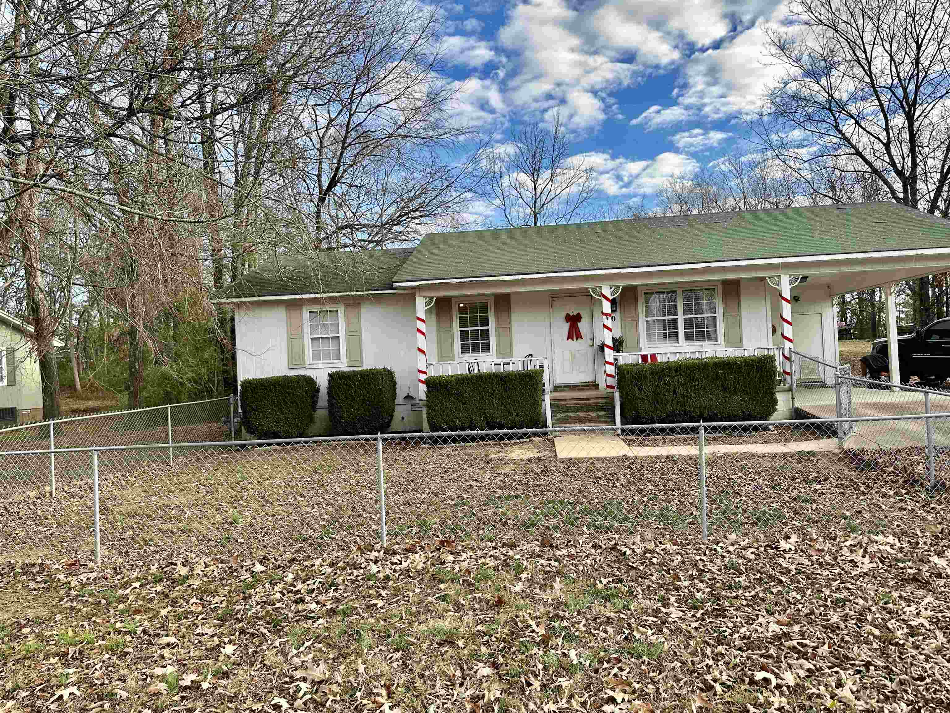 100 NANCY B DR, SAVANNAH, TN 38372 Crunk Real Estate Weichert