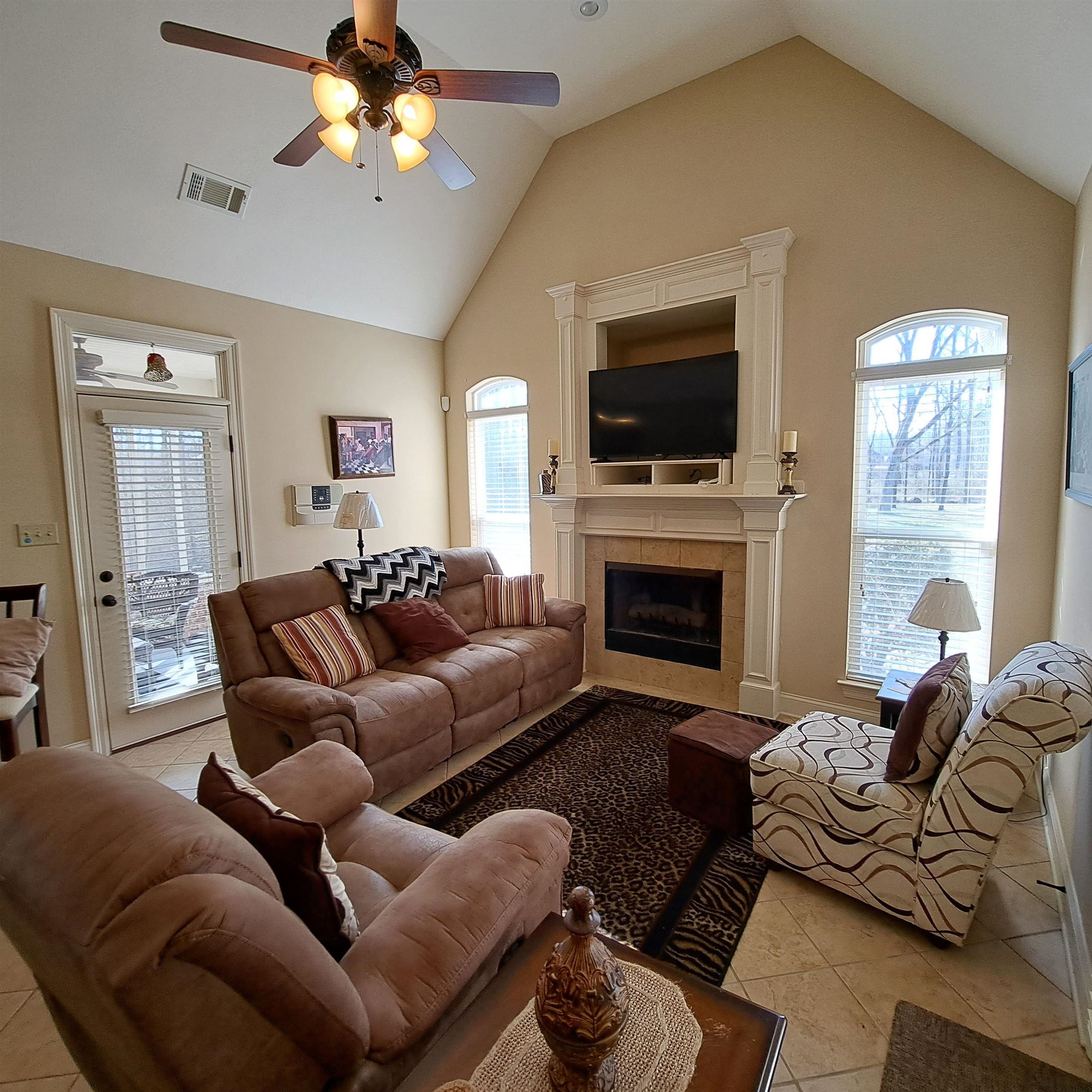 Private entrance to screened in porch from Keeping Room.  So much space.